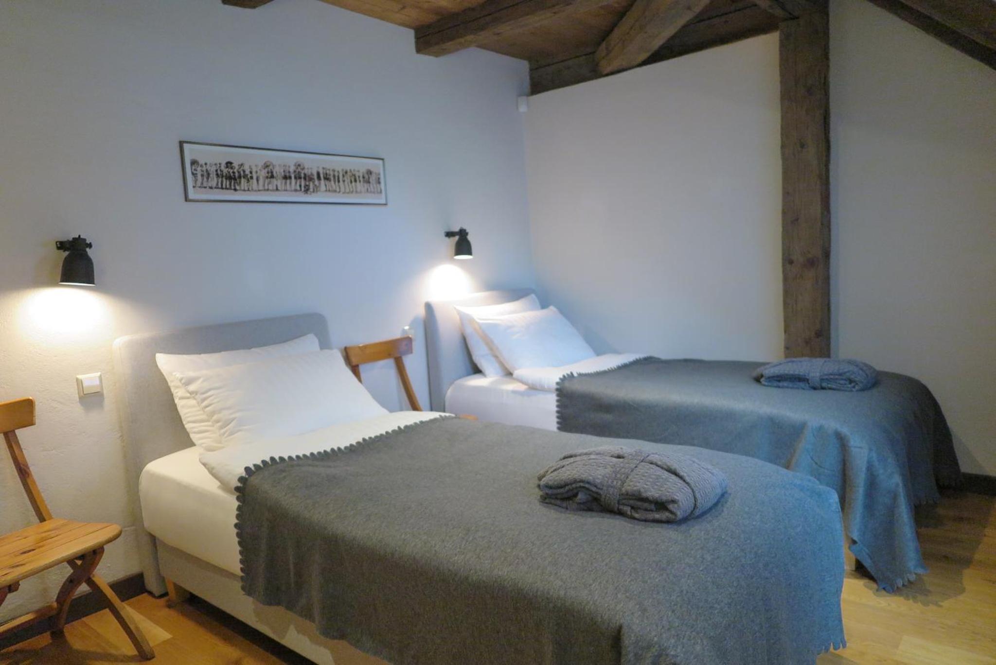 Twin Room with Private Bathroom photo 1
