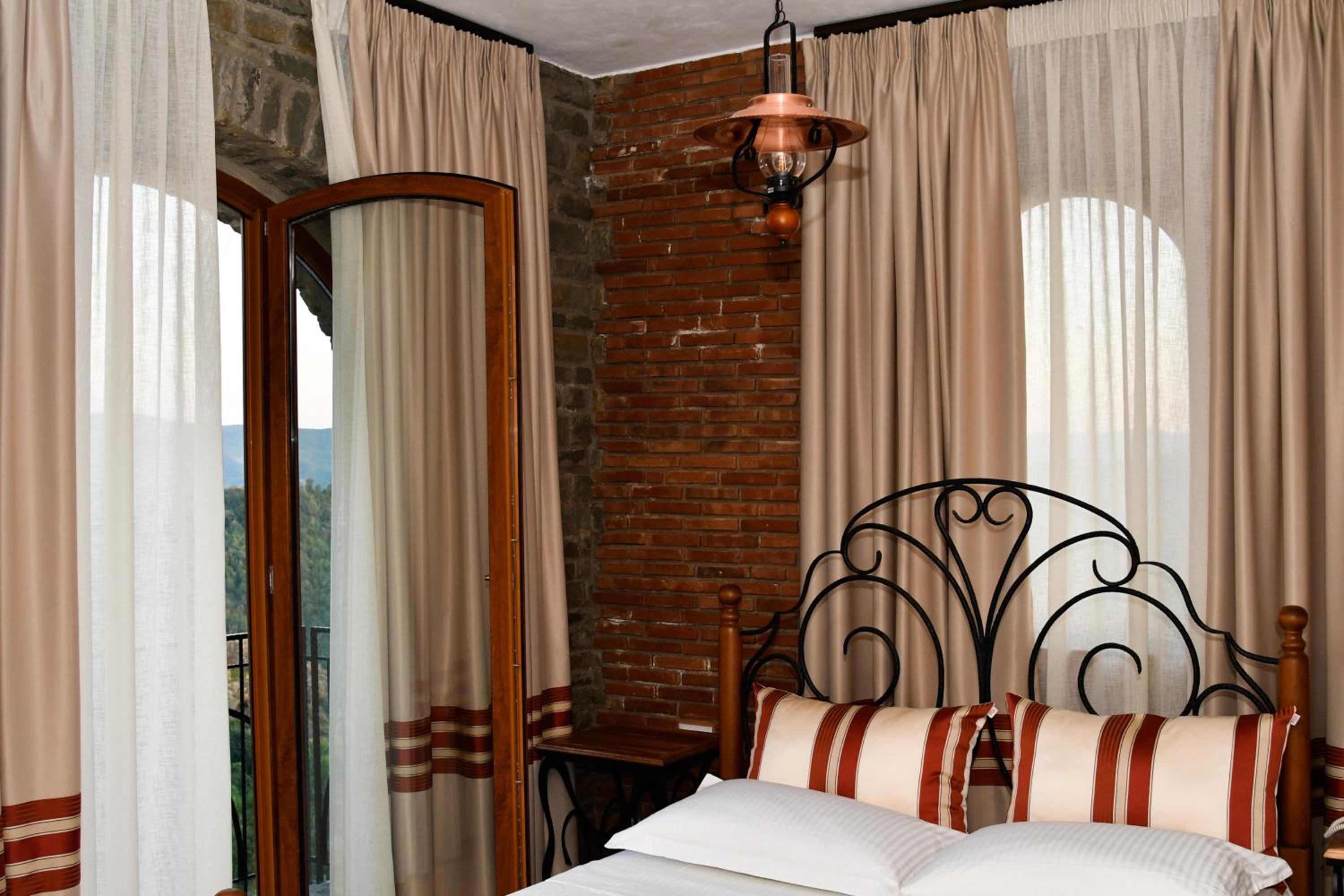 Deluxe Double Room with Bath photo 1