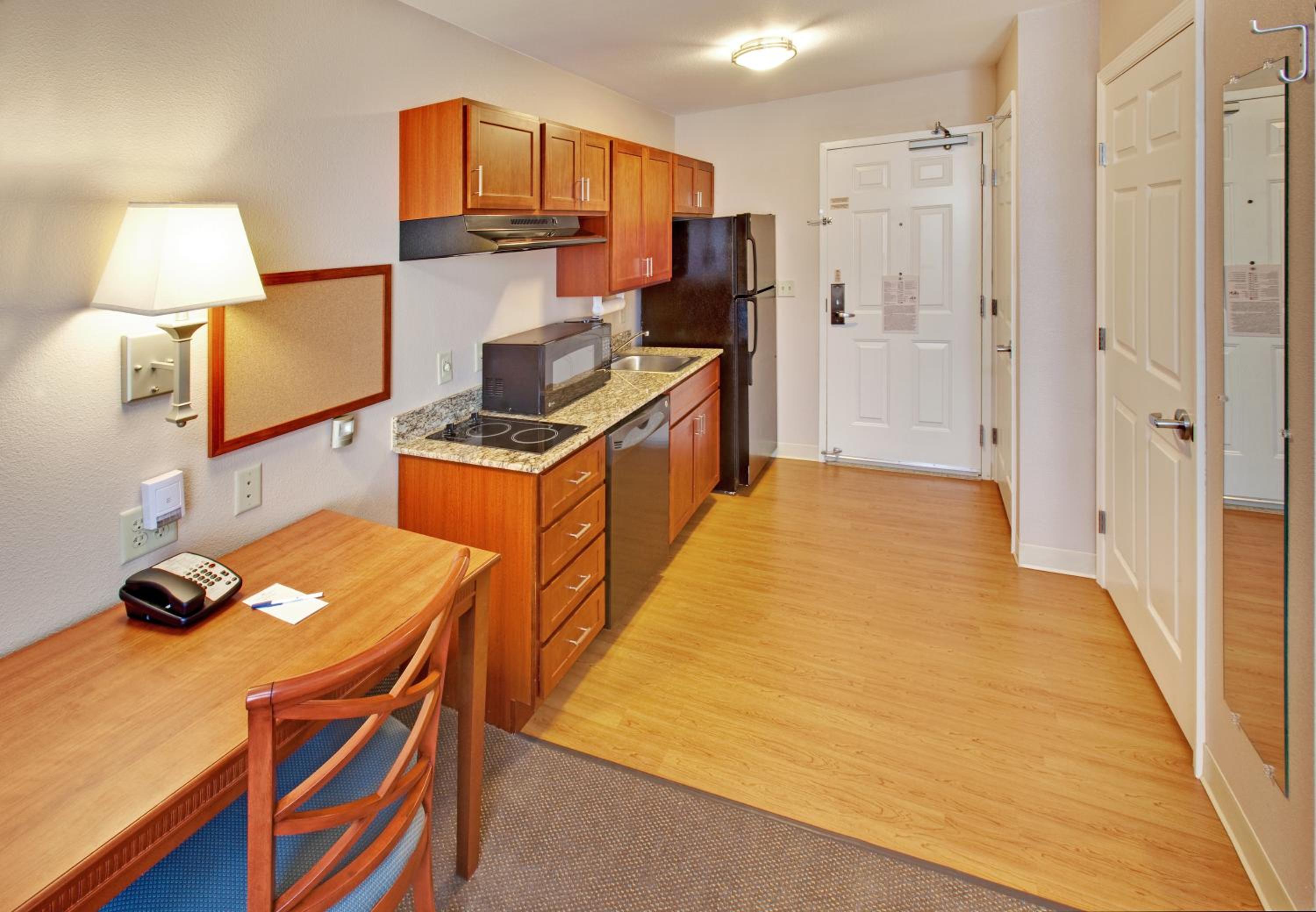Studio Suite - Photo 5