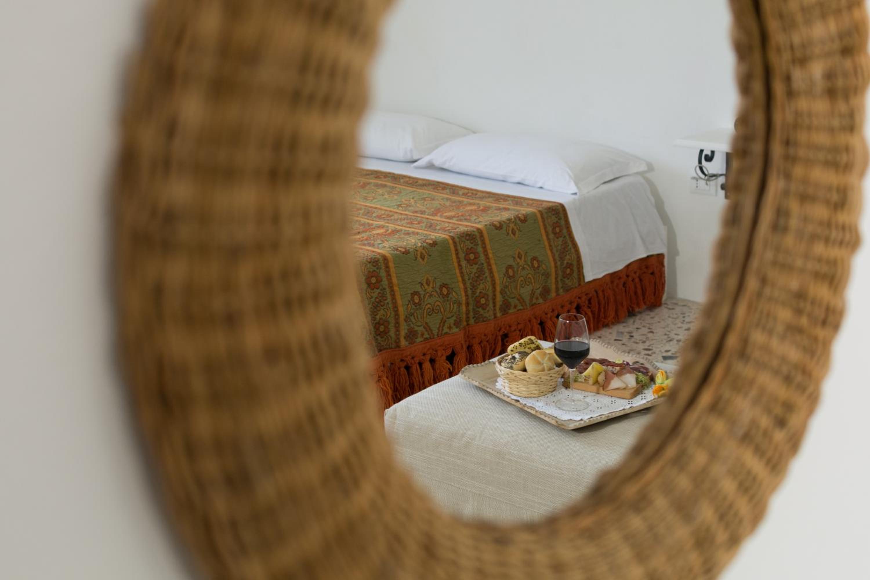 Double Room with Garden View - Photo 11