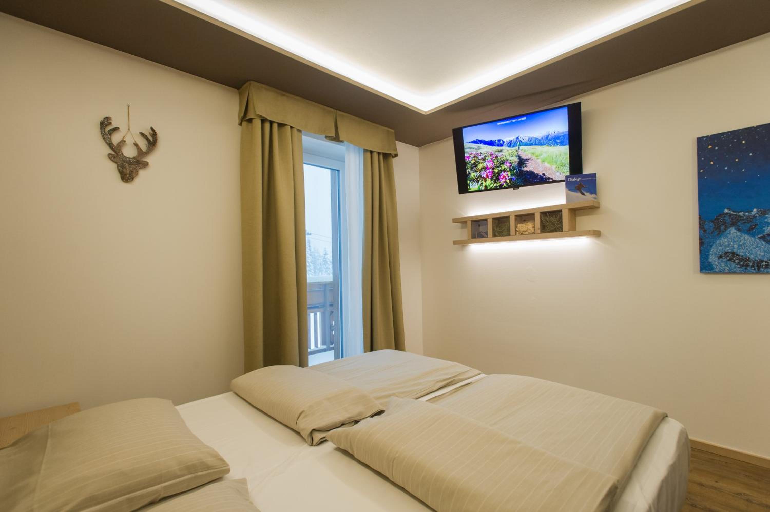 One-Bedroom Suite photo 1