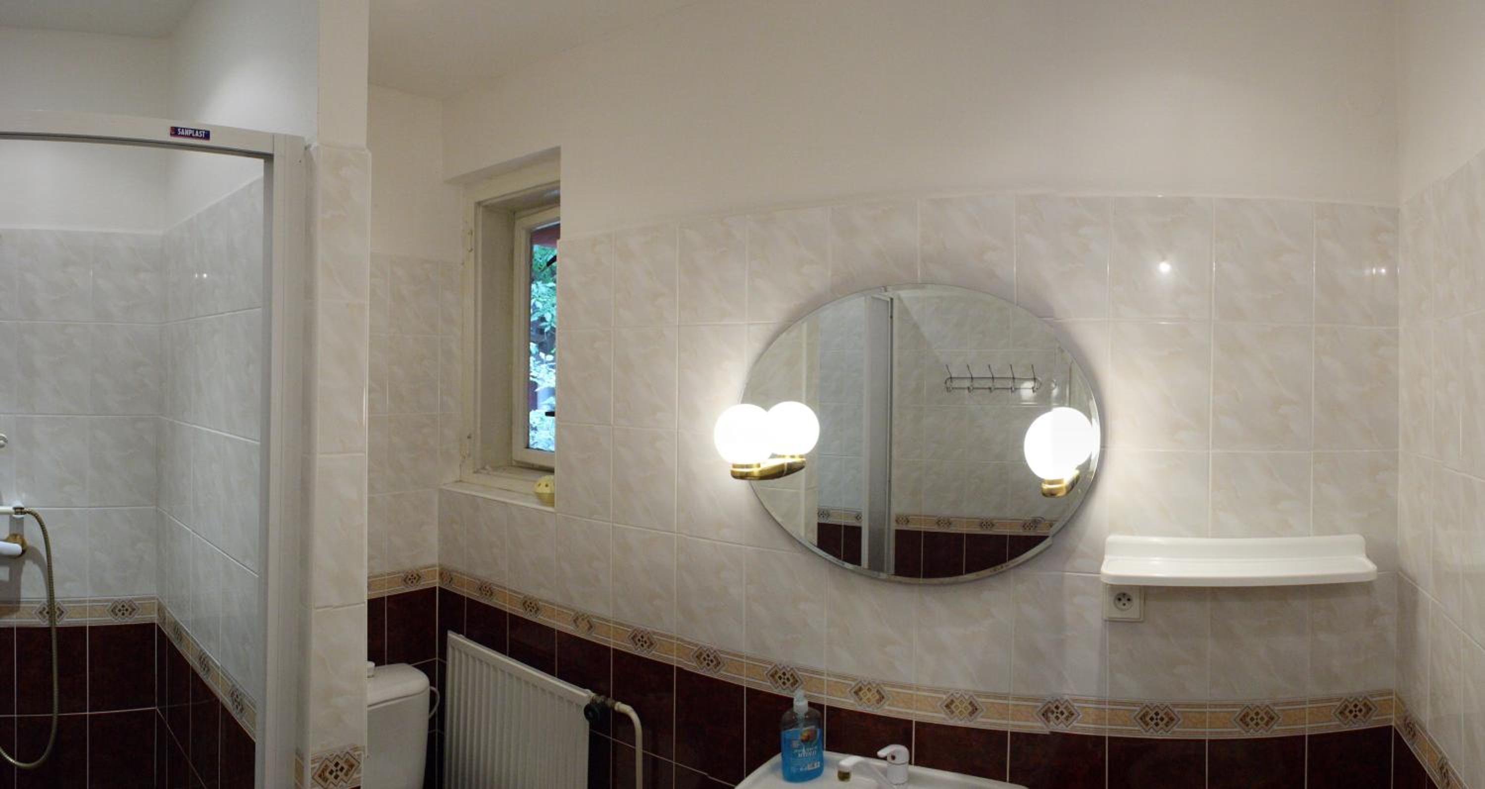 Double Room with Shared External Bathroom photo 2