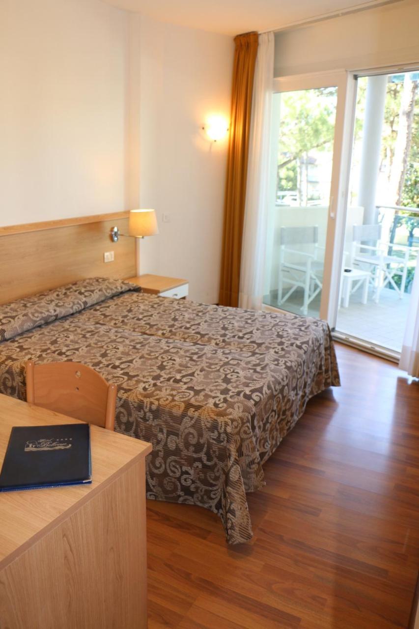 Standard Double Room - Photo 8