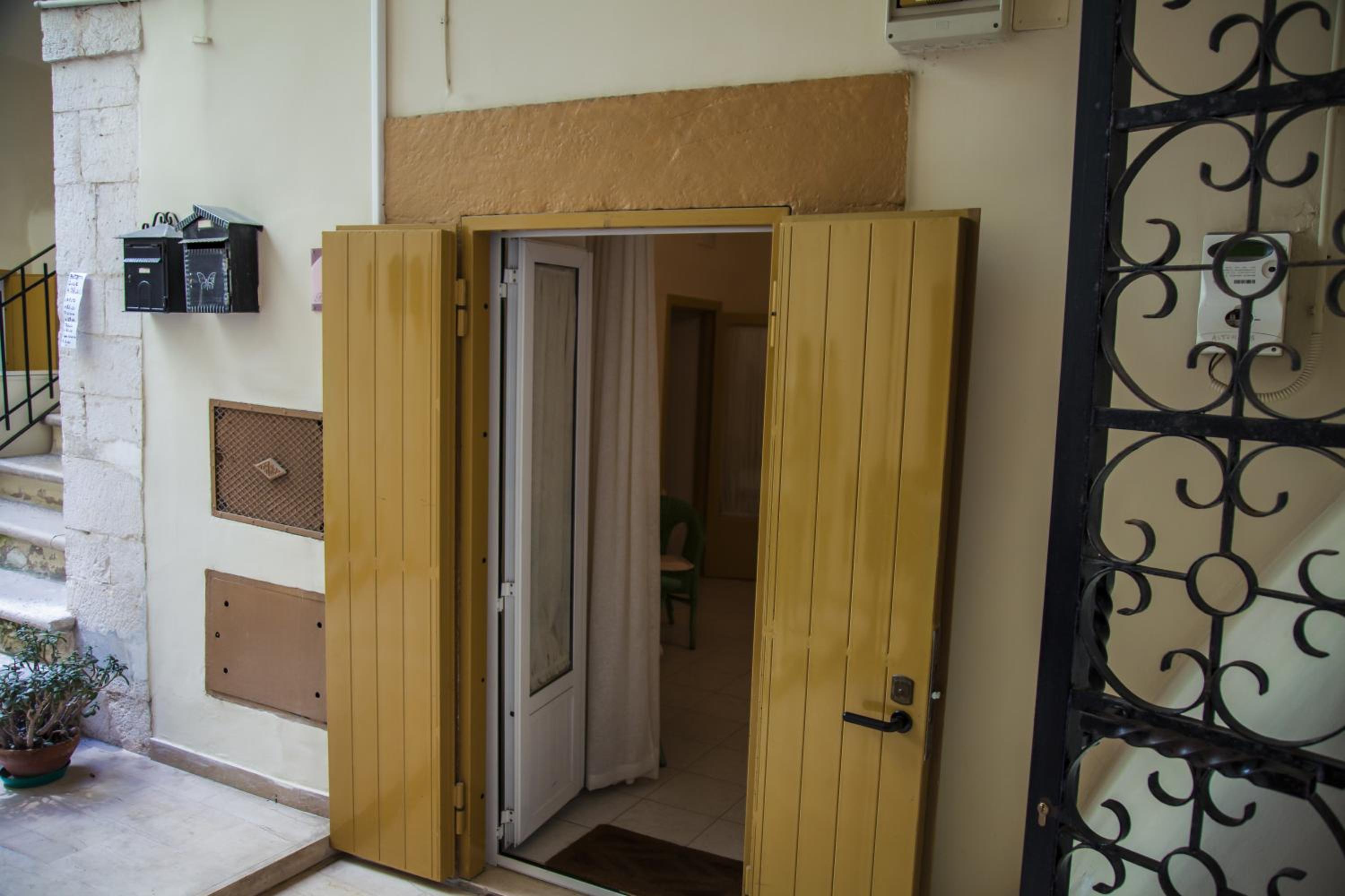 Twin Room - Photo 4