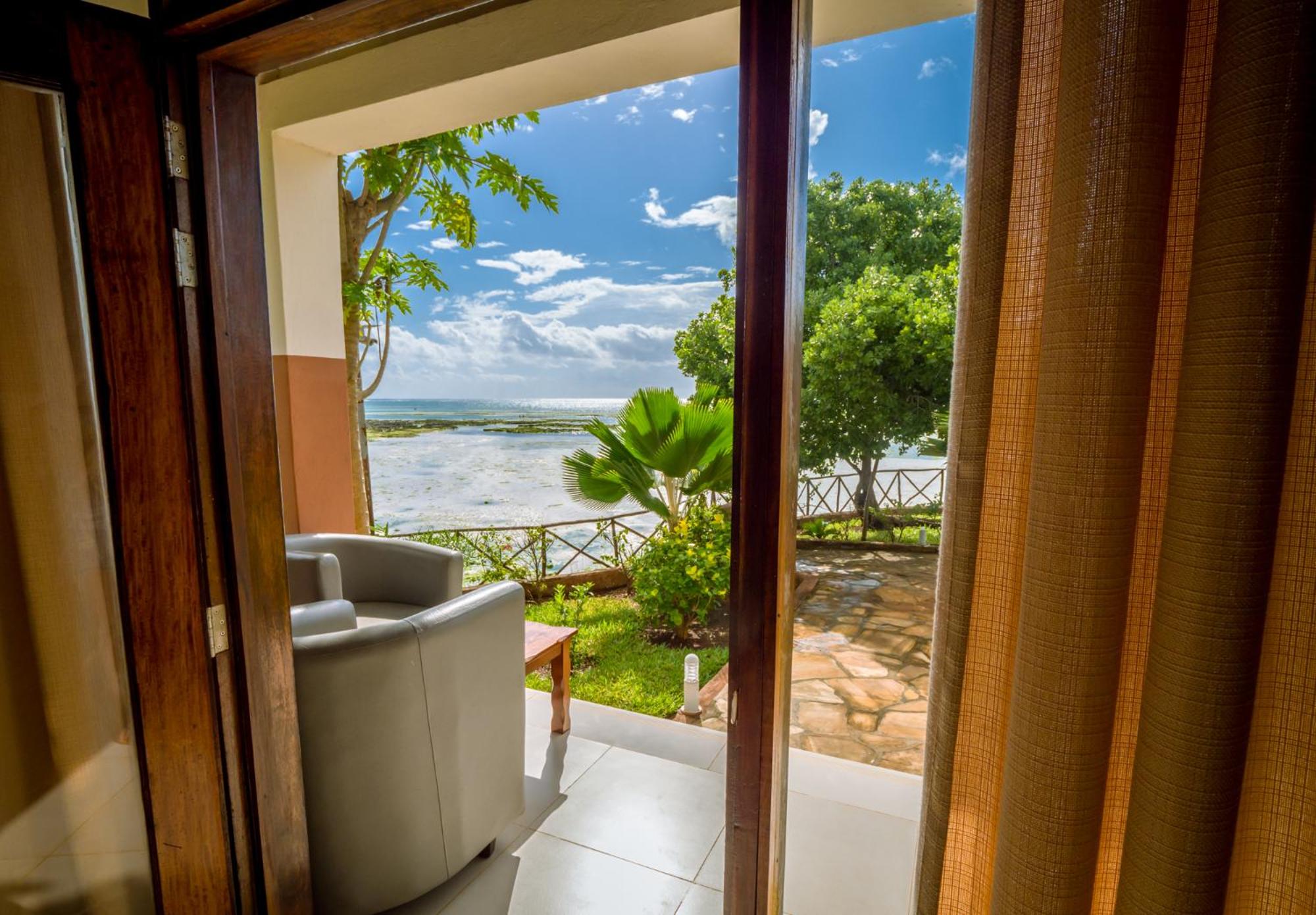 Deluxe Ocean View Room