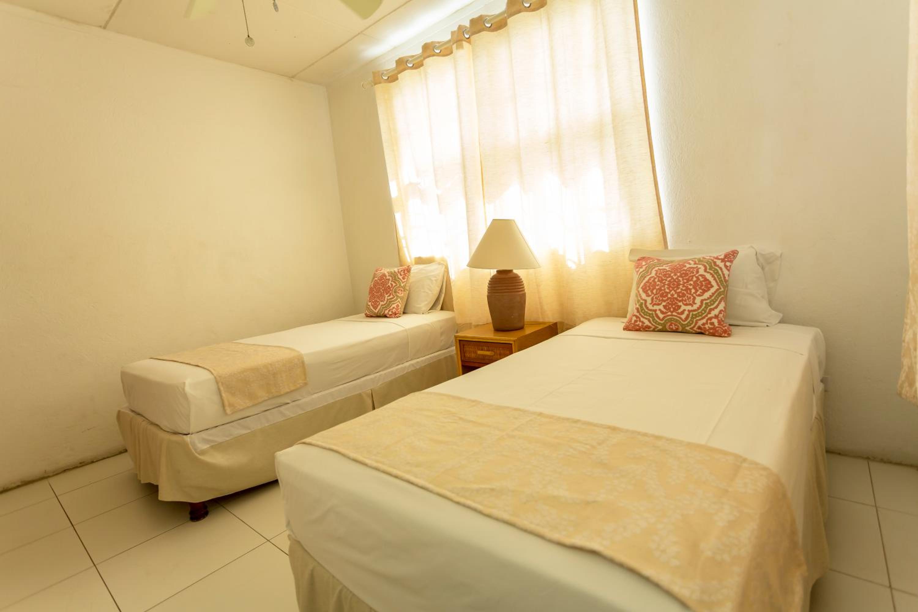 Two-Bedroom Apartment with Balcony photo 2