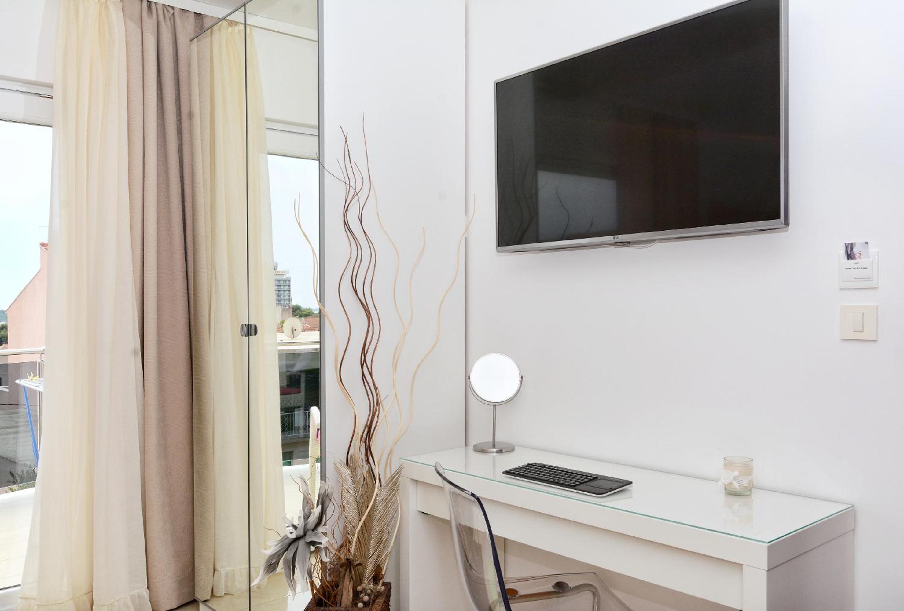 Luxury Studio 3