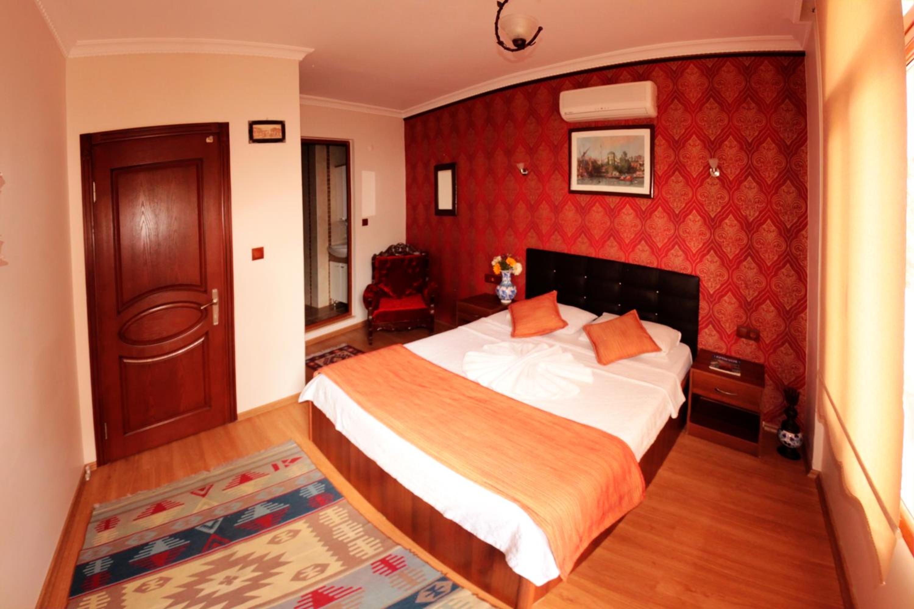 Standard Double Room photo 2