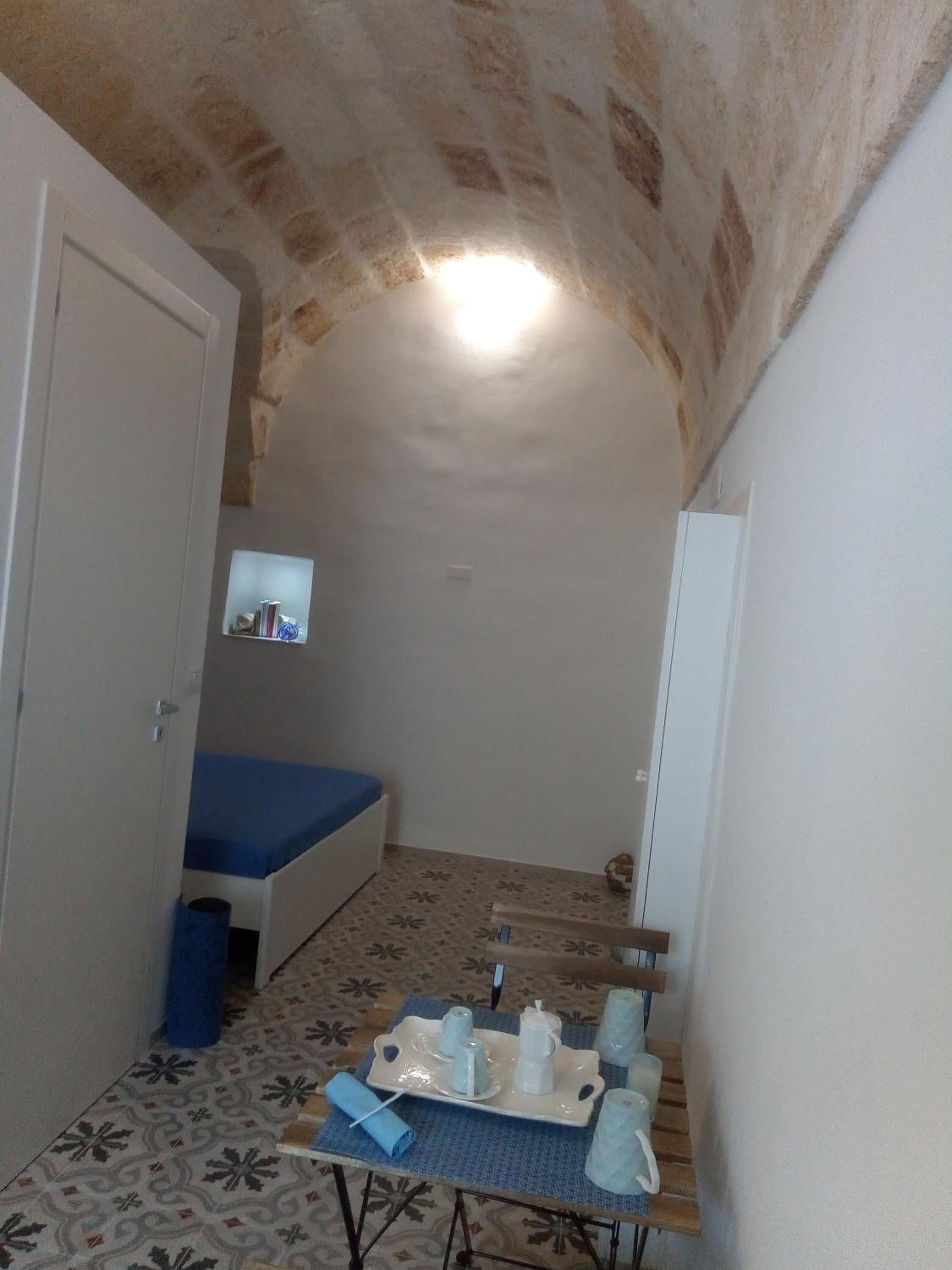Double Room with Balcony - Photo 7