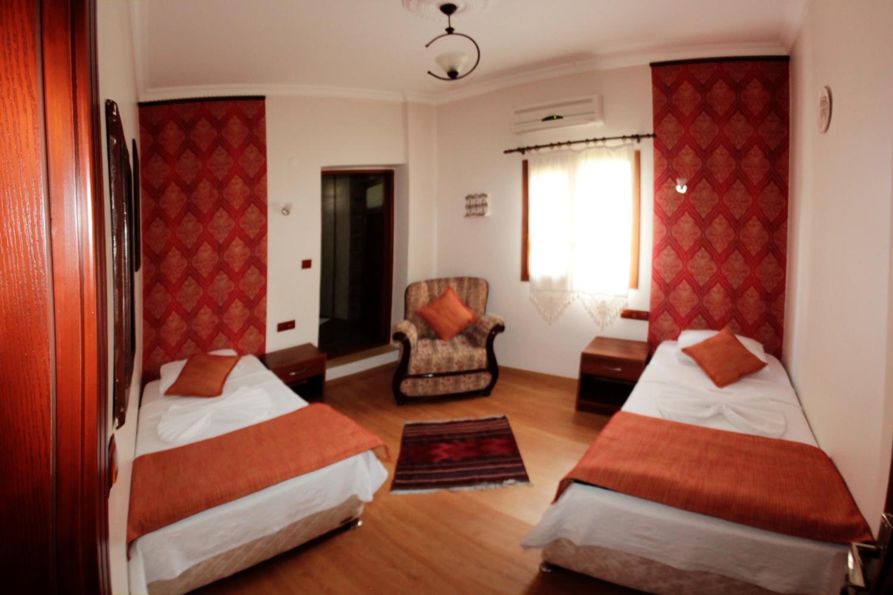 Standard Twin Room photo 1