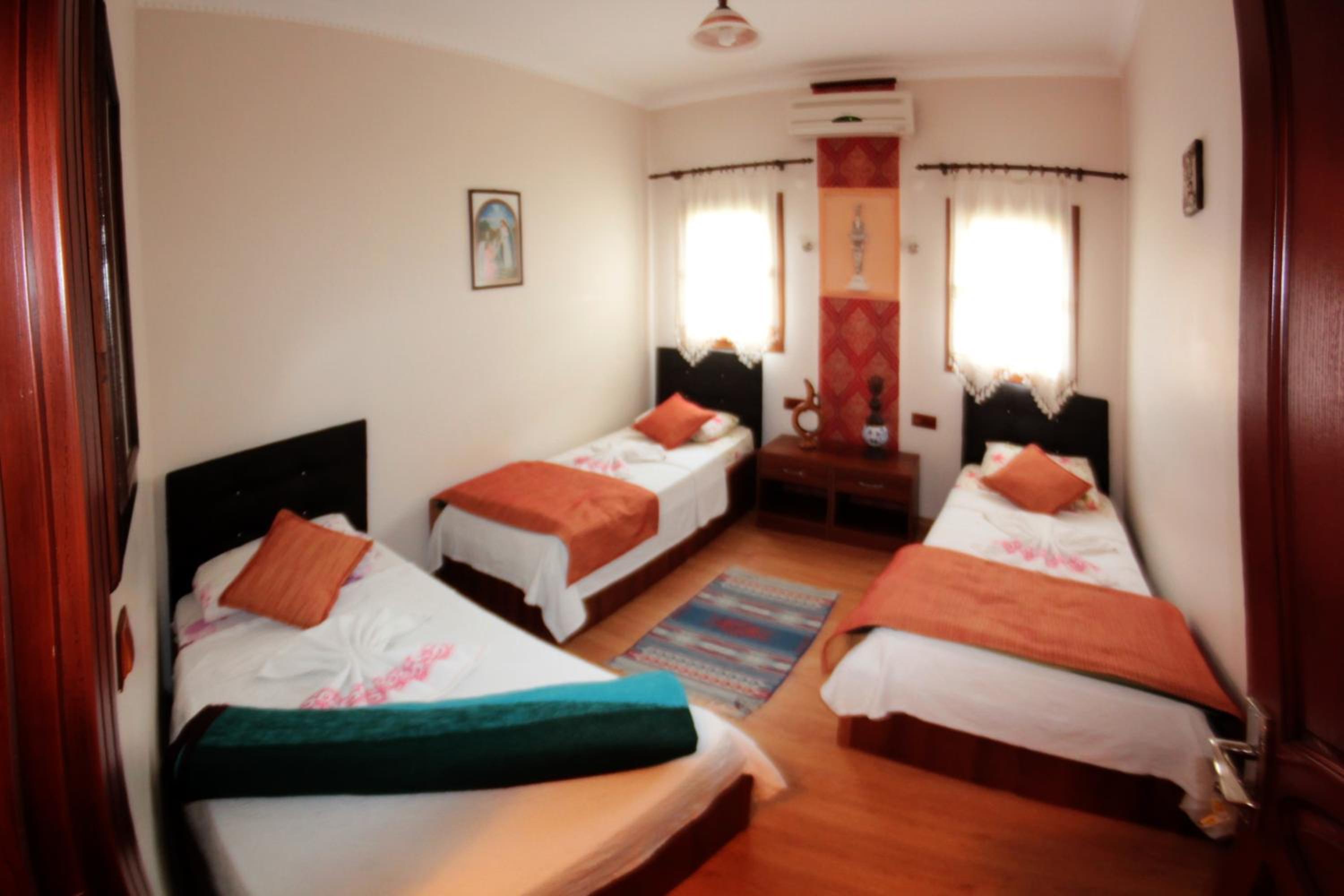 Standard Triple Room photo 1