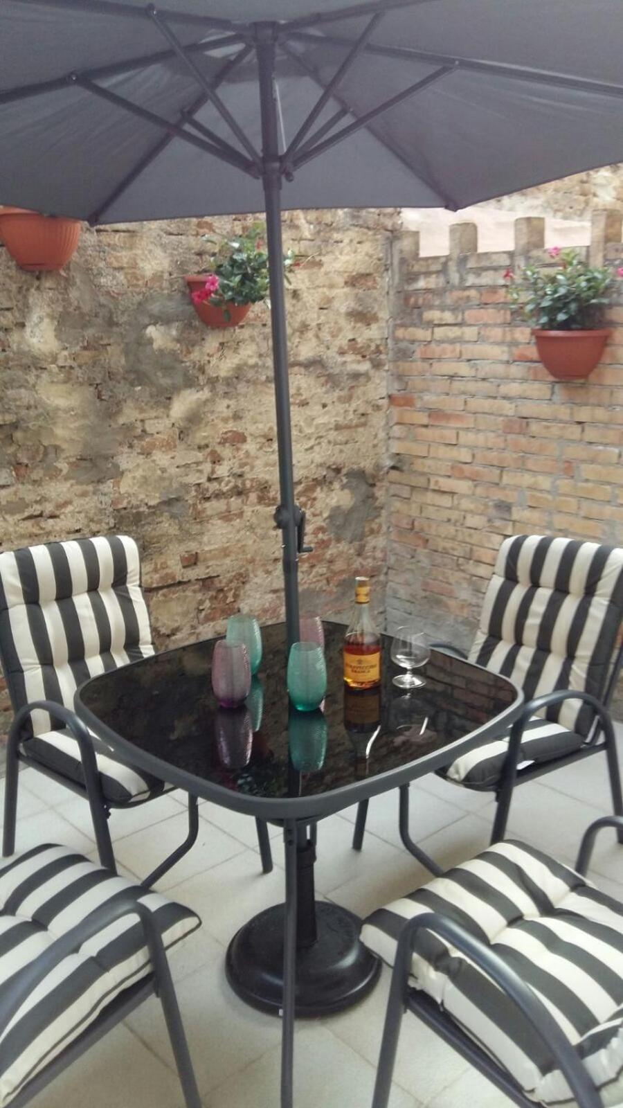 Apartment photo 2