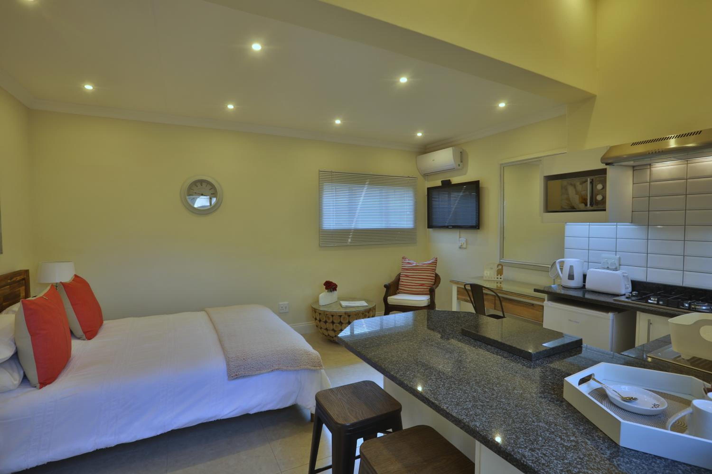 Queen Suite