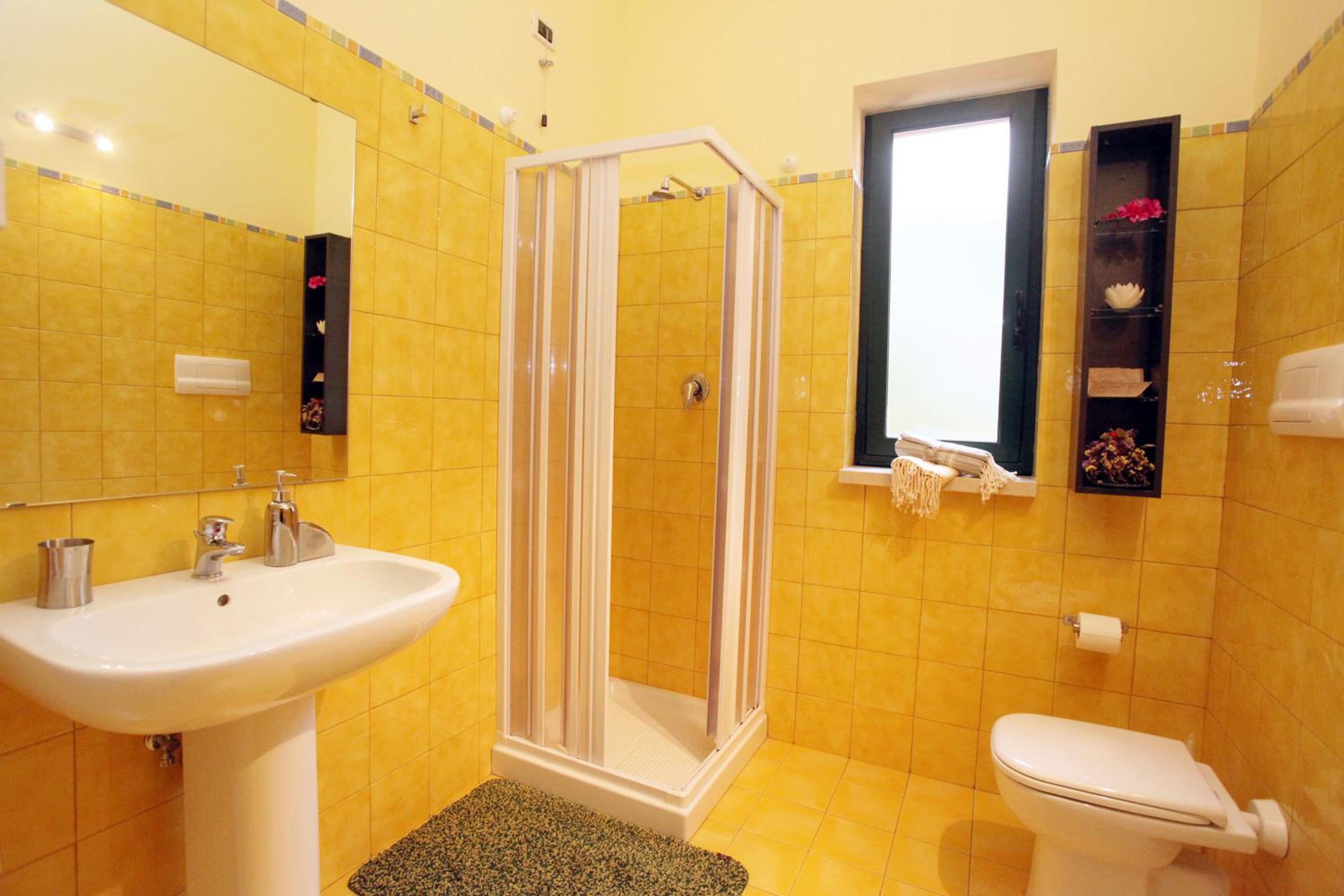 Double or Twin Room - Photo 5