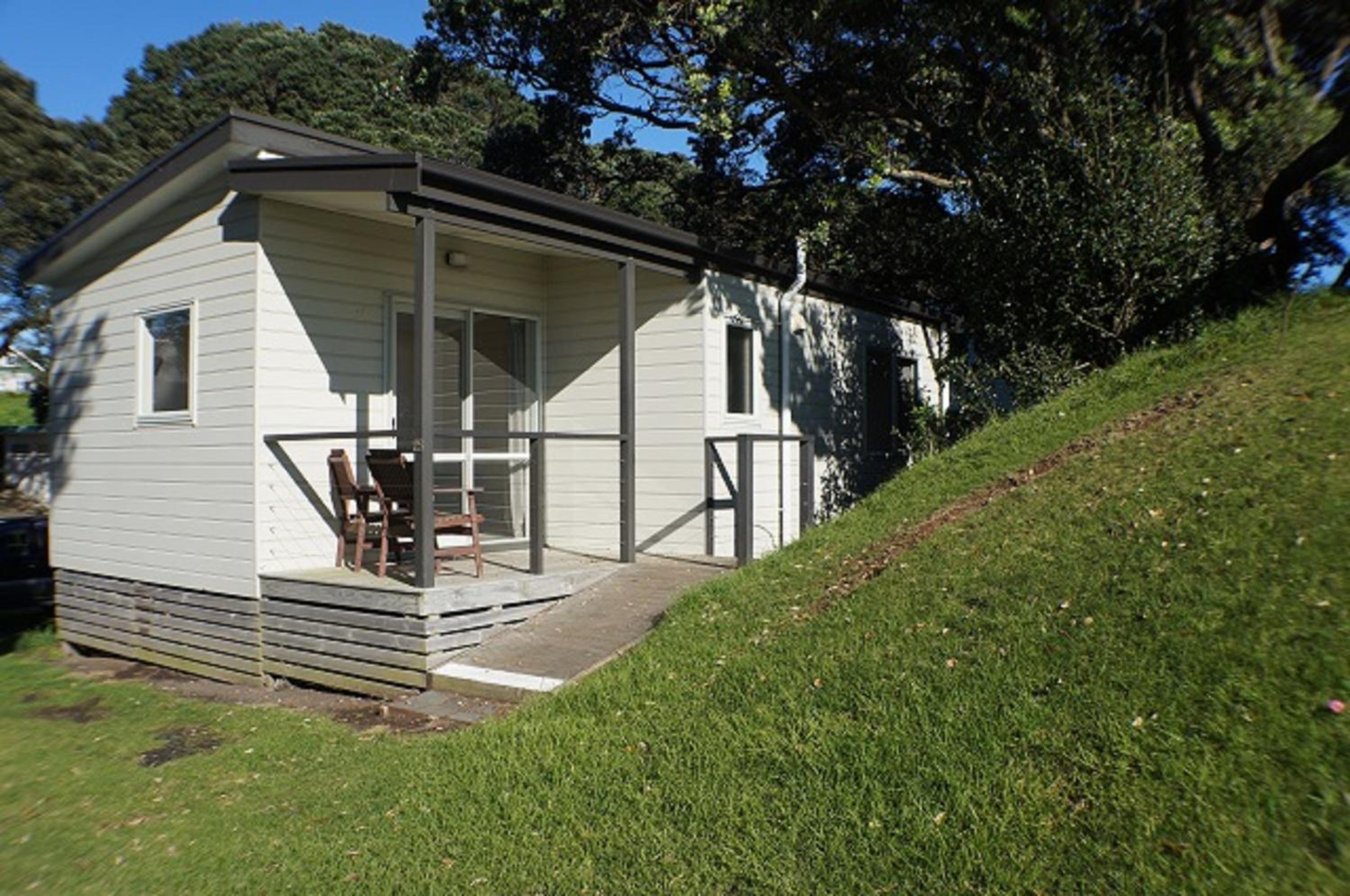 Two-Bedroom Motel - Photo 2
