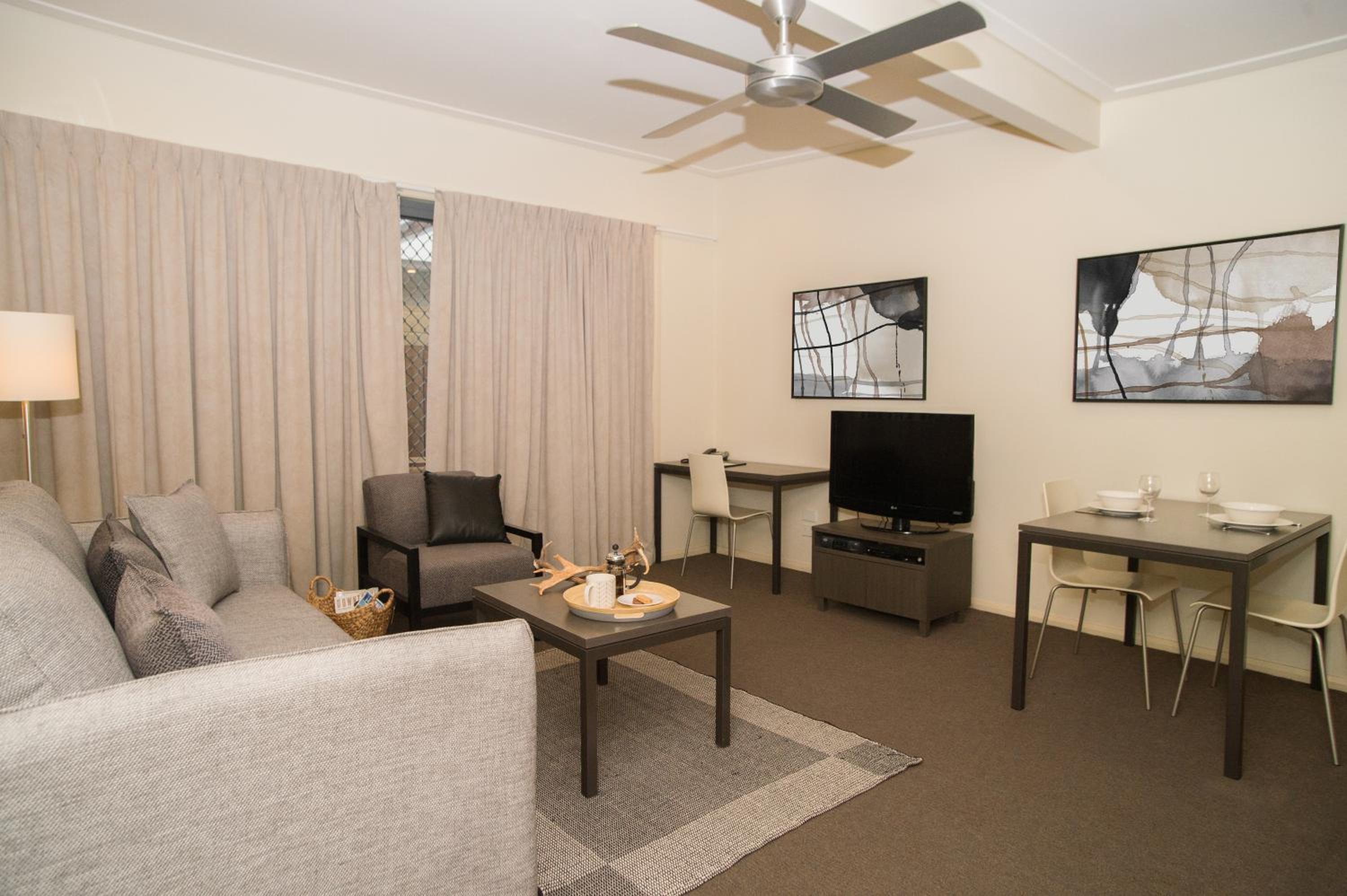 One-Bedroom Apartment photo 3