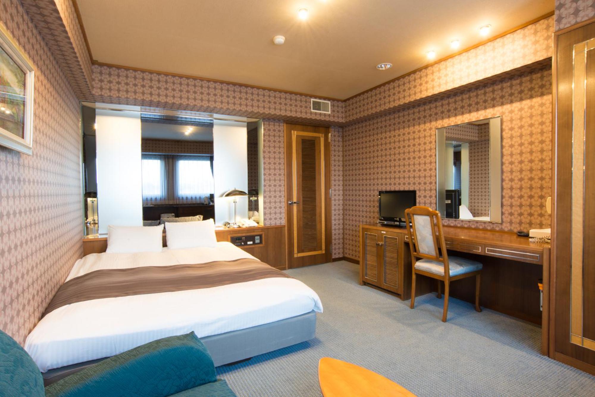 Double Room - Photo 5