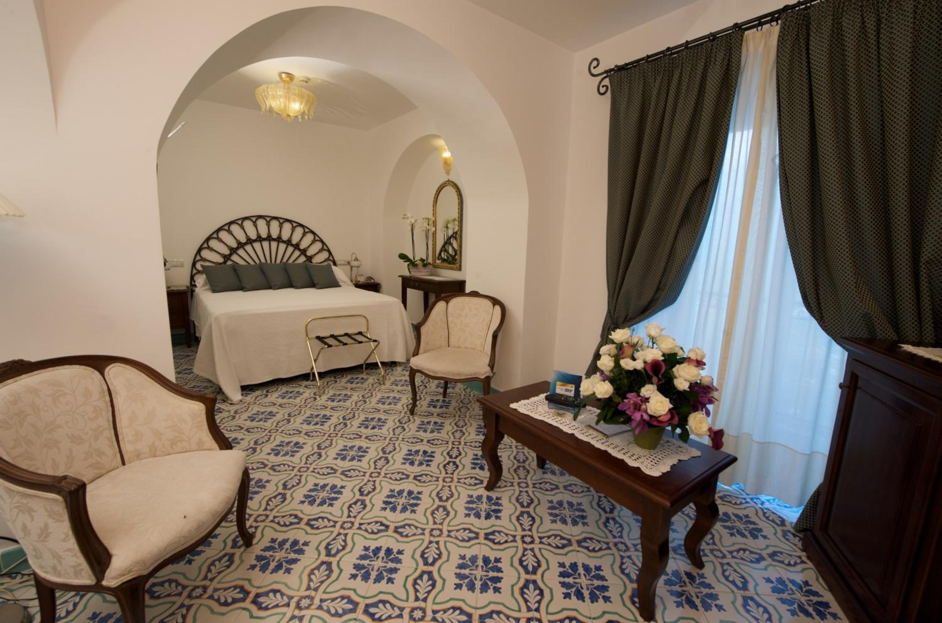 Deluxe Double Room with Sea View - Photo 1