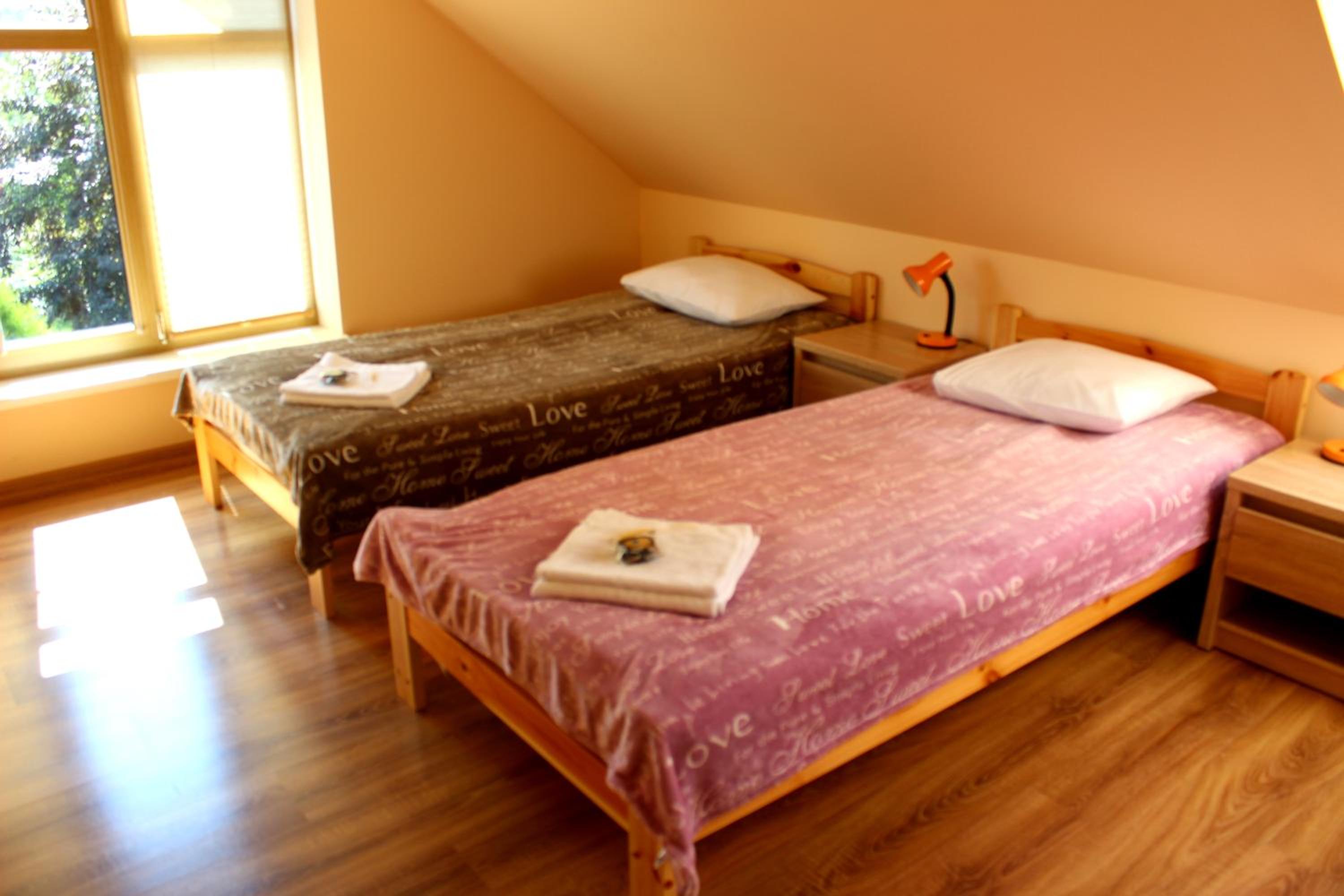 Double Room with Private Bathroom - Photo 4