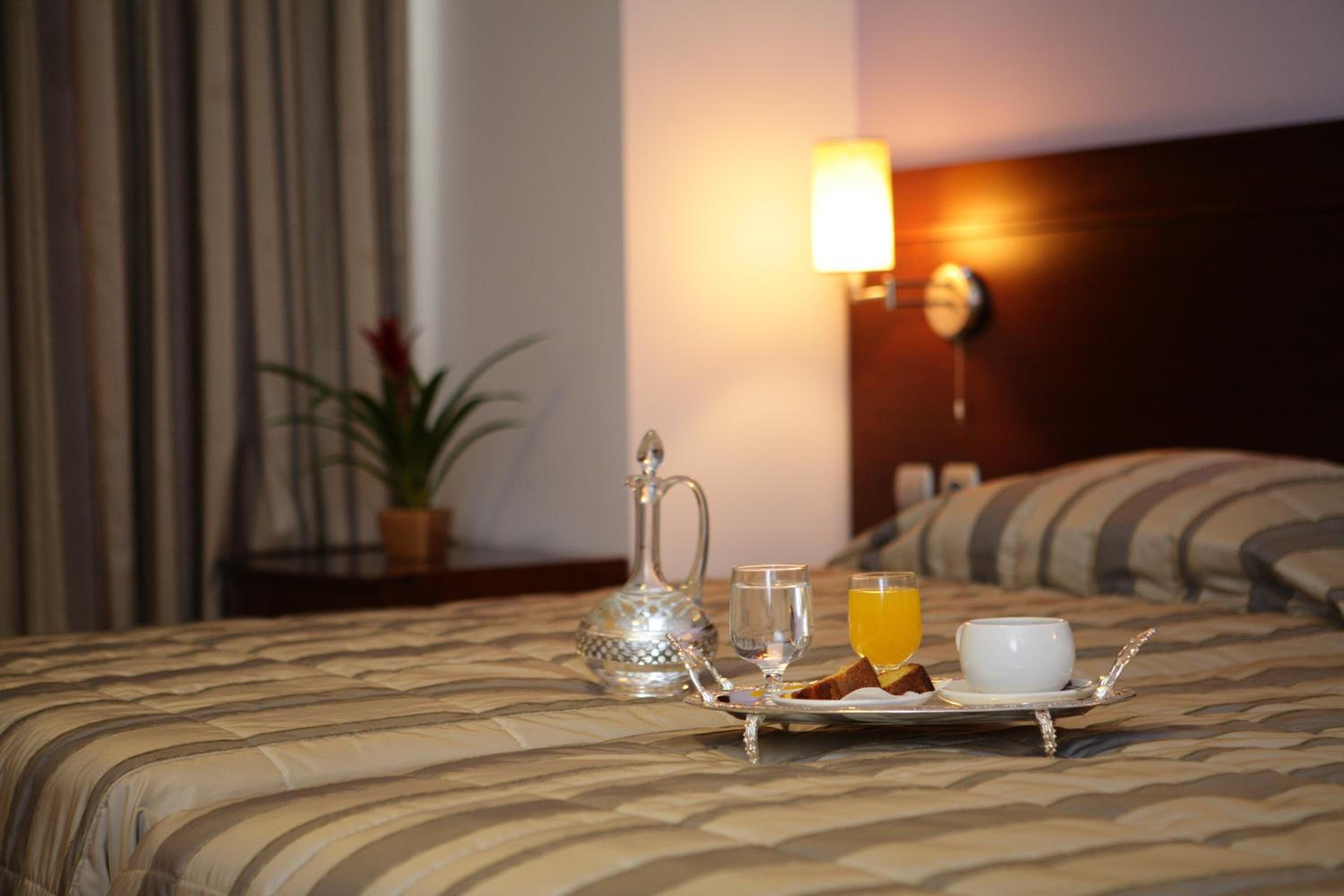 Standard King or Twin Room - Photo 5