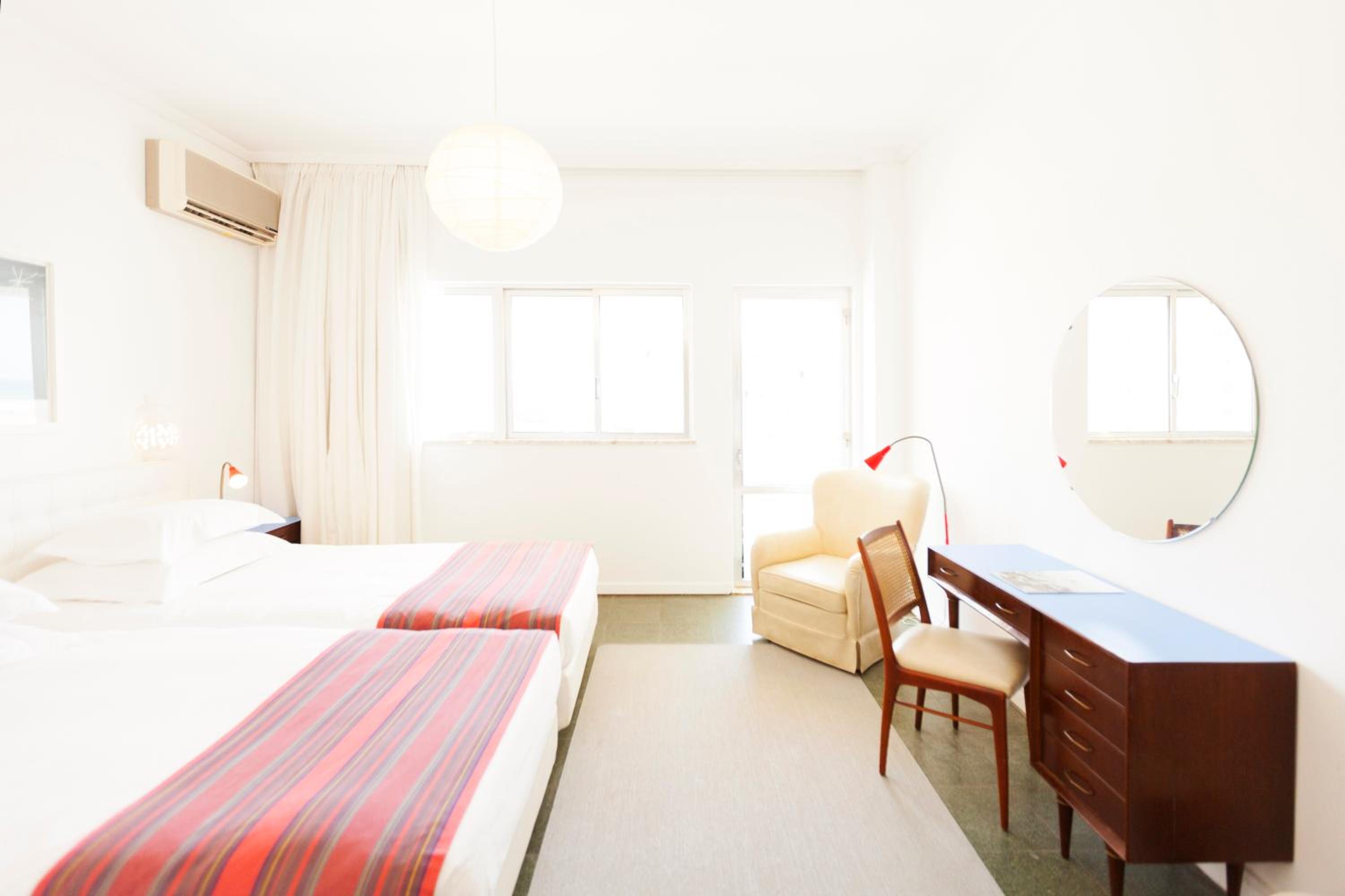 Double Room with Land View and Balcony - Photo 4