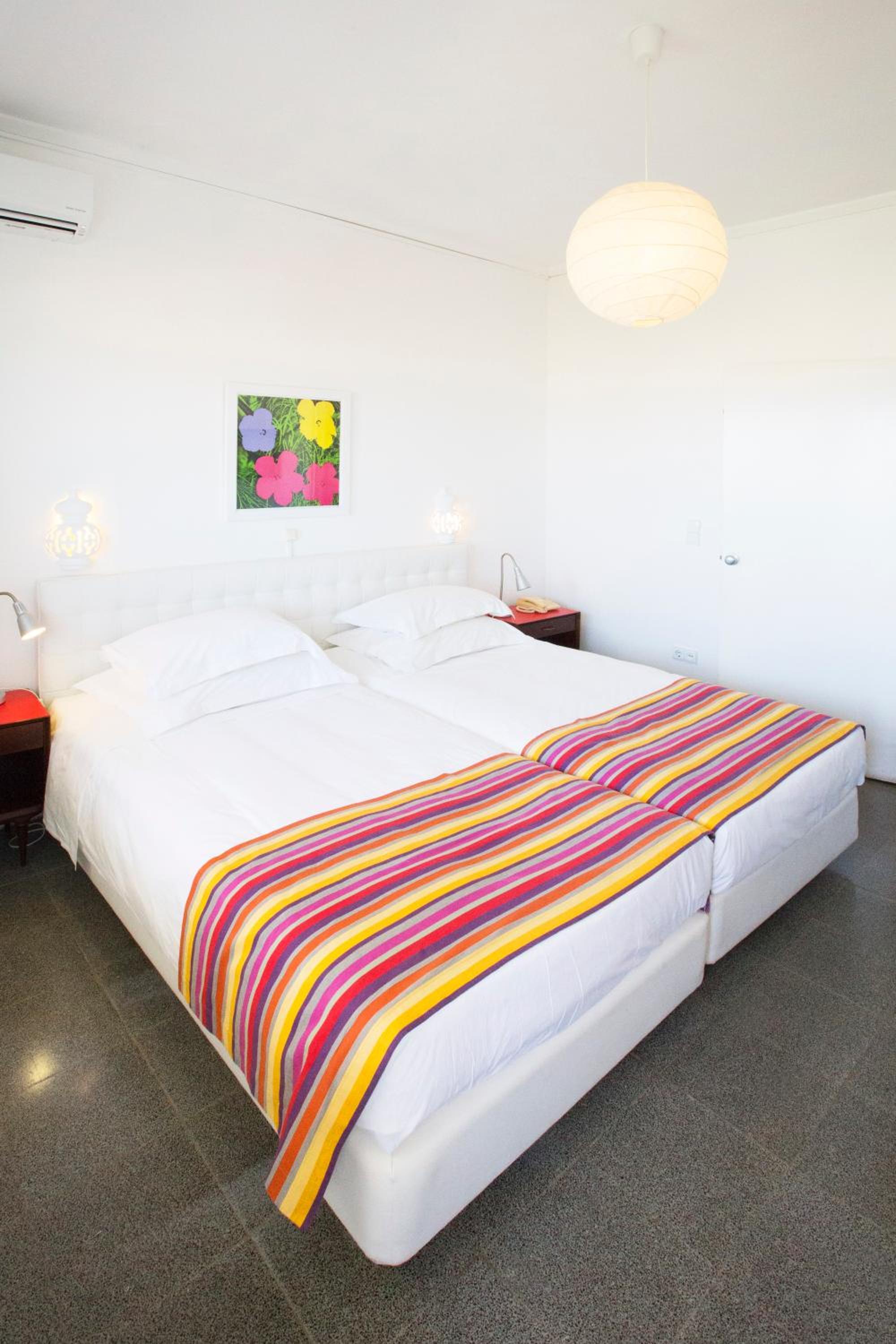 Double Room with Land View and Balcony - Photo 9