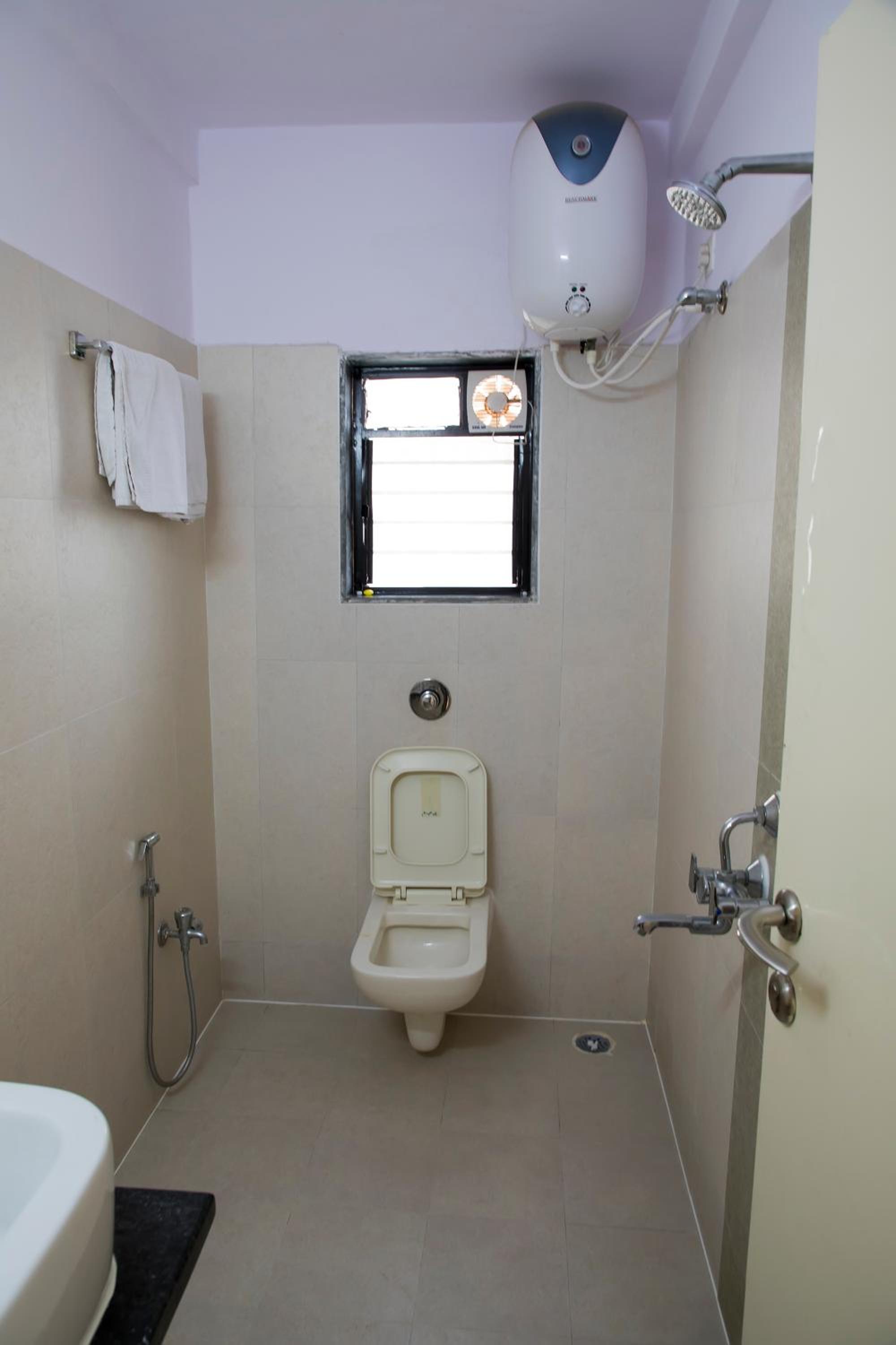 One-Bedroom Apartment - Photo 8