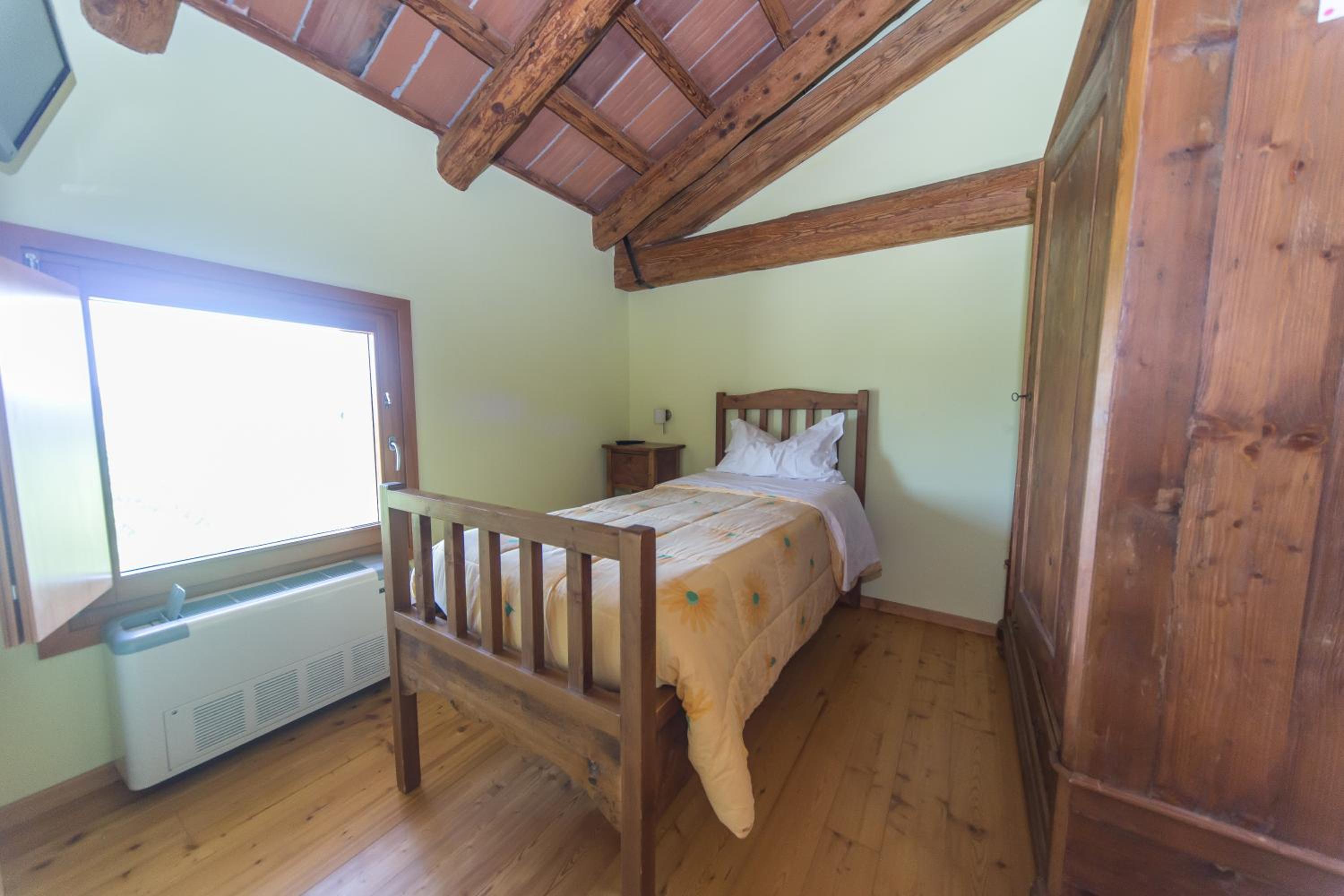 Single Room with Mountain View photo 1
