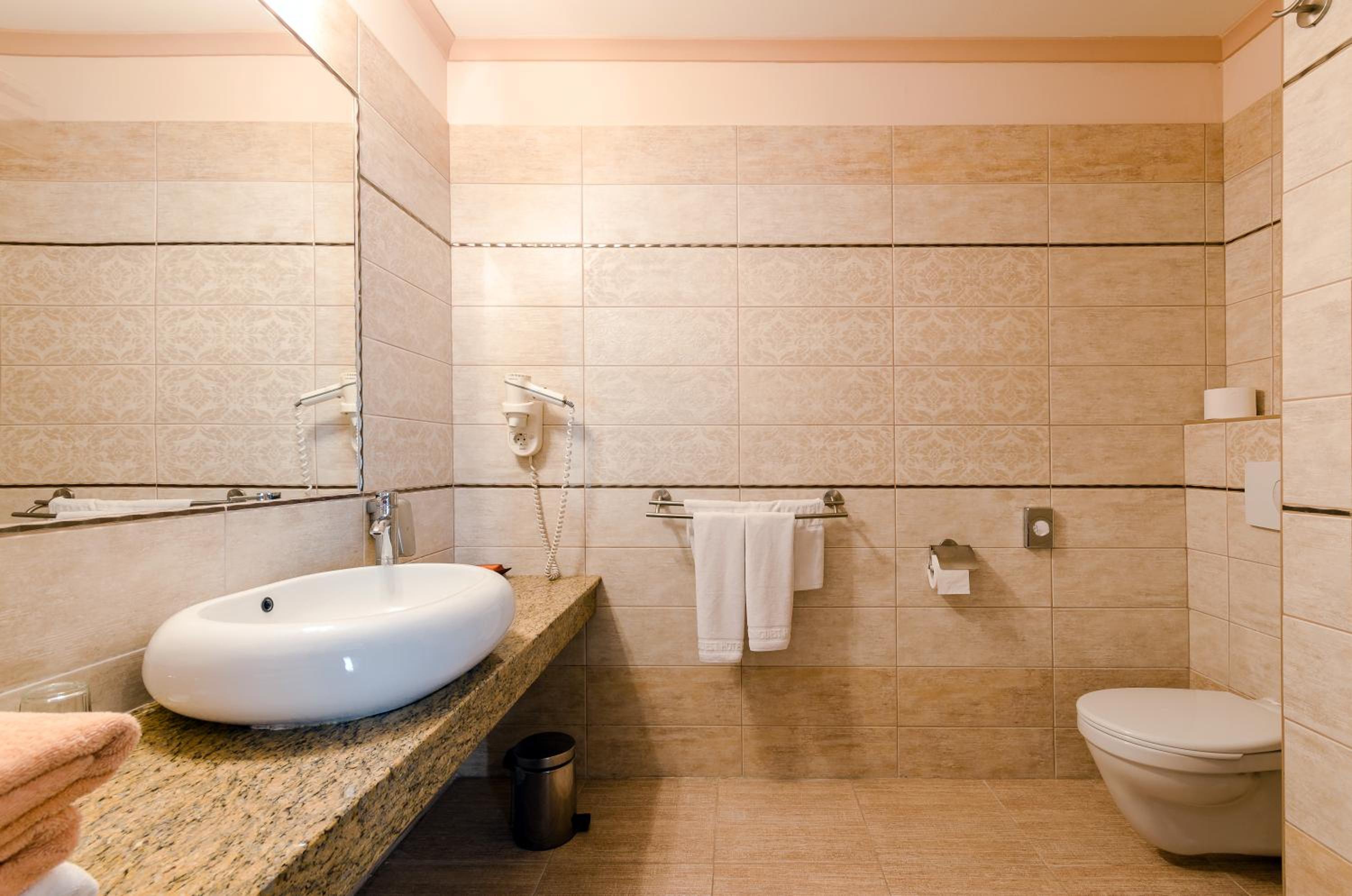Premium Double or Twin Room photo 3