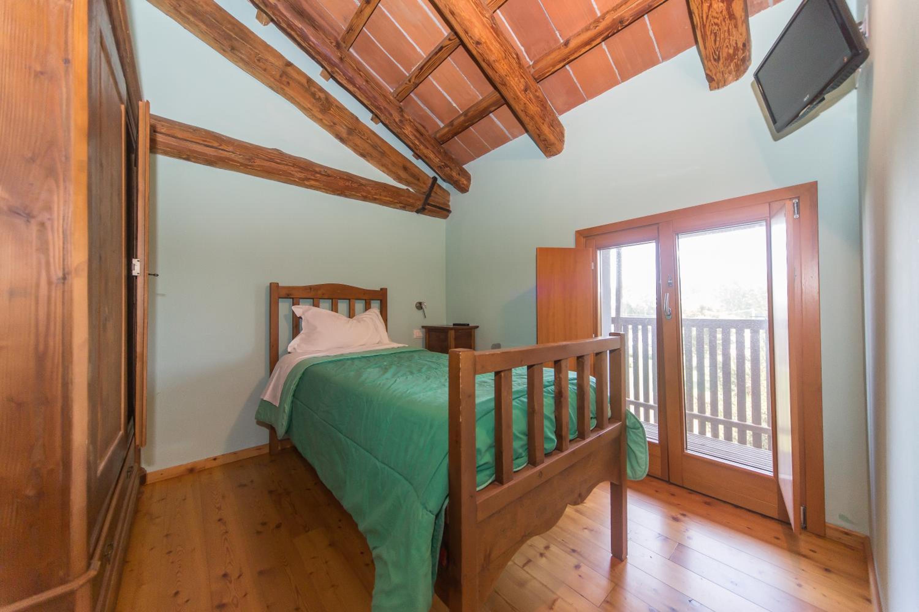 Deluxe Single Room with Balcony photo 1