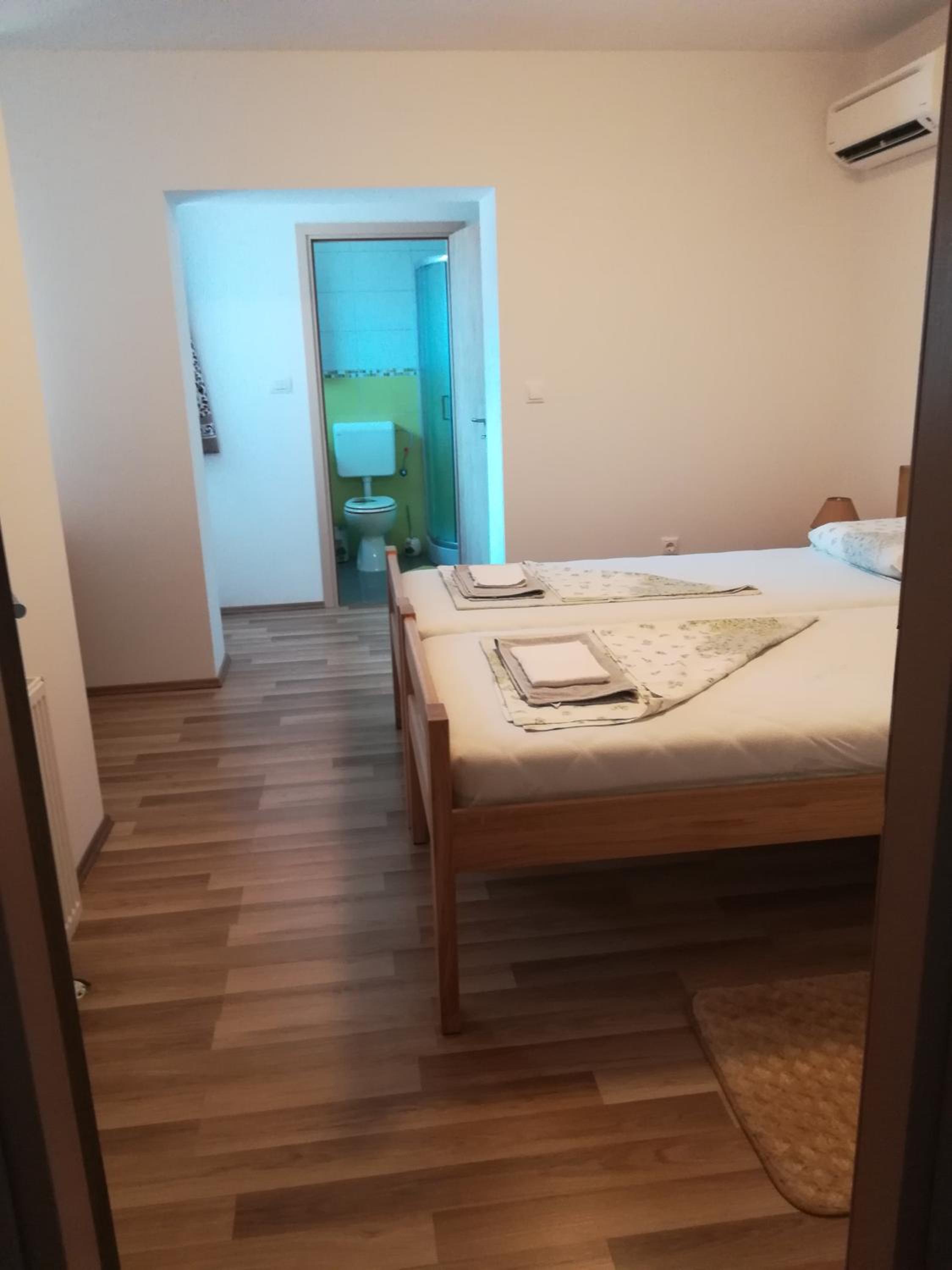 Double Room with Private Bathroom photo 2