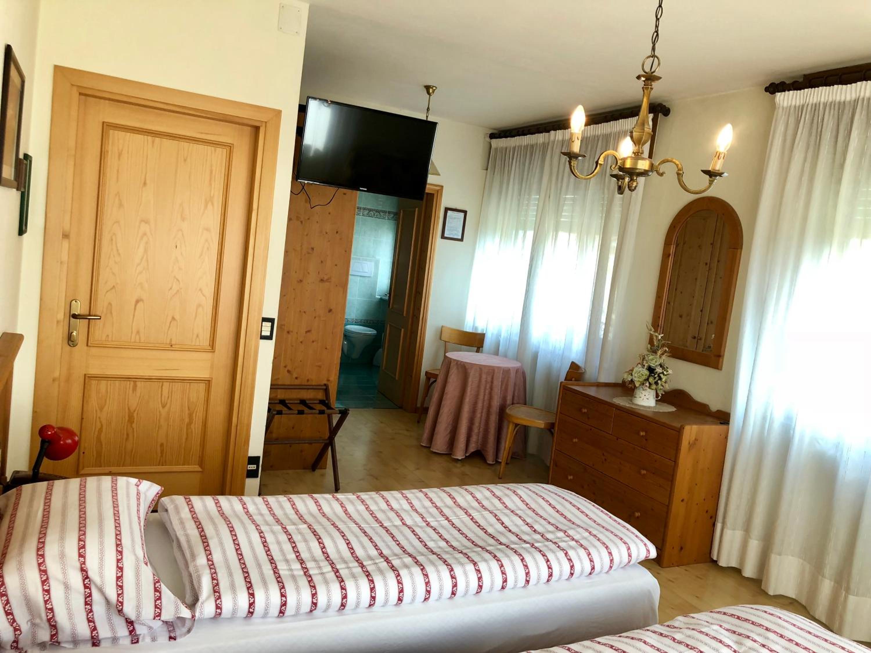 Deluxe Double or Twin Room with Balcony photo 2