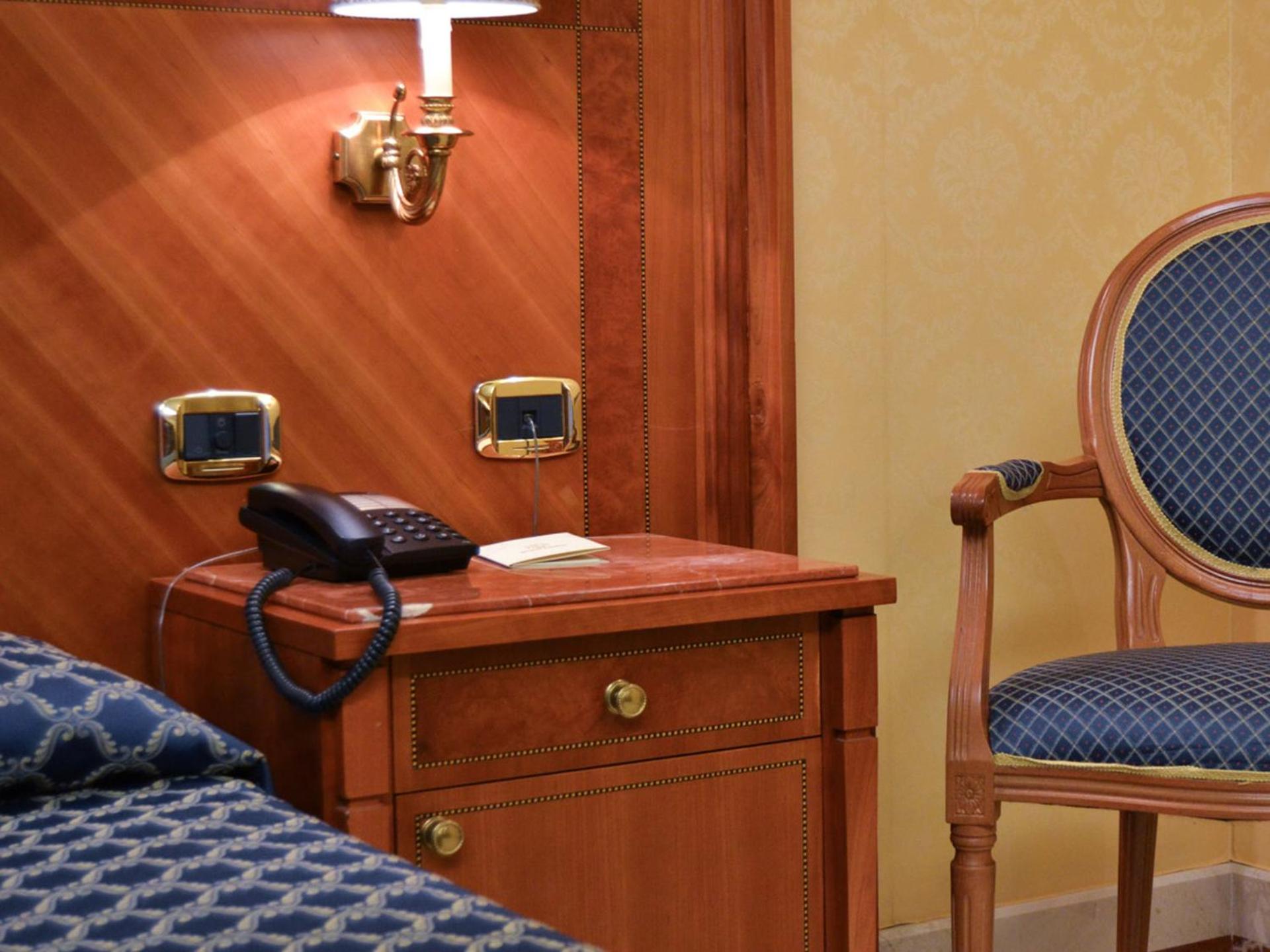Junior Suite with Hot Tub - Photo 18