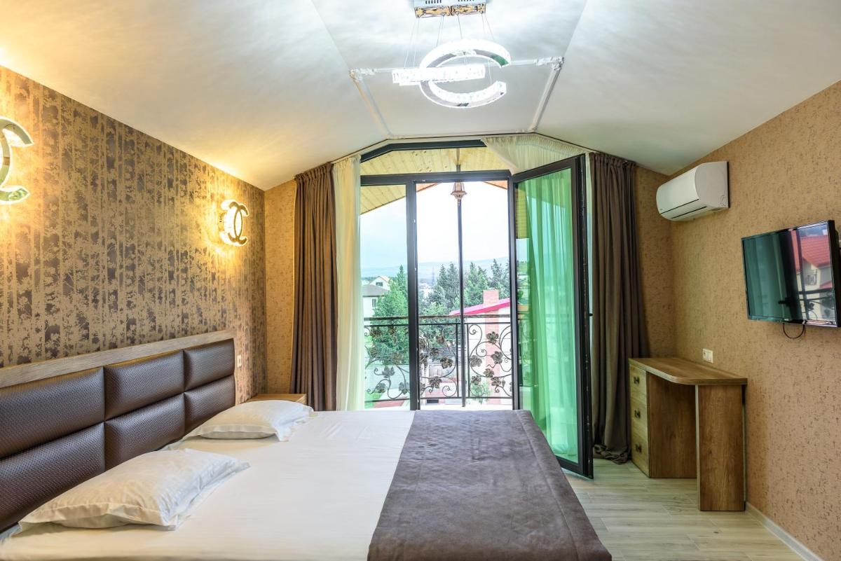 Standard King Room