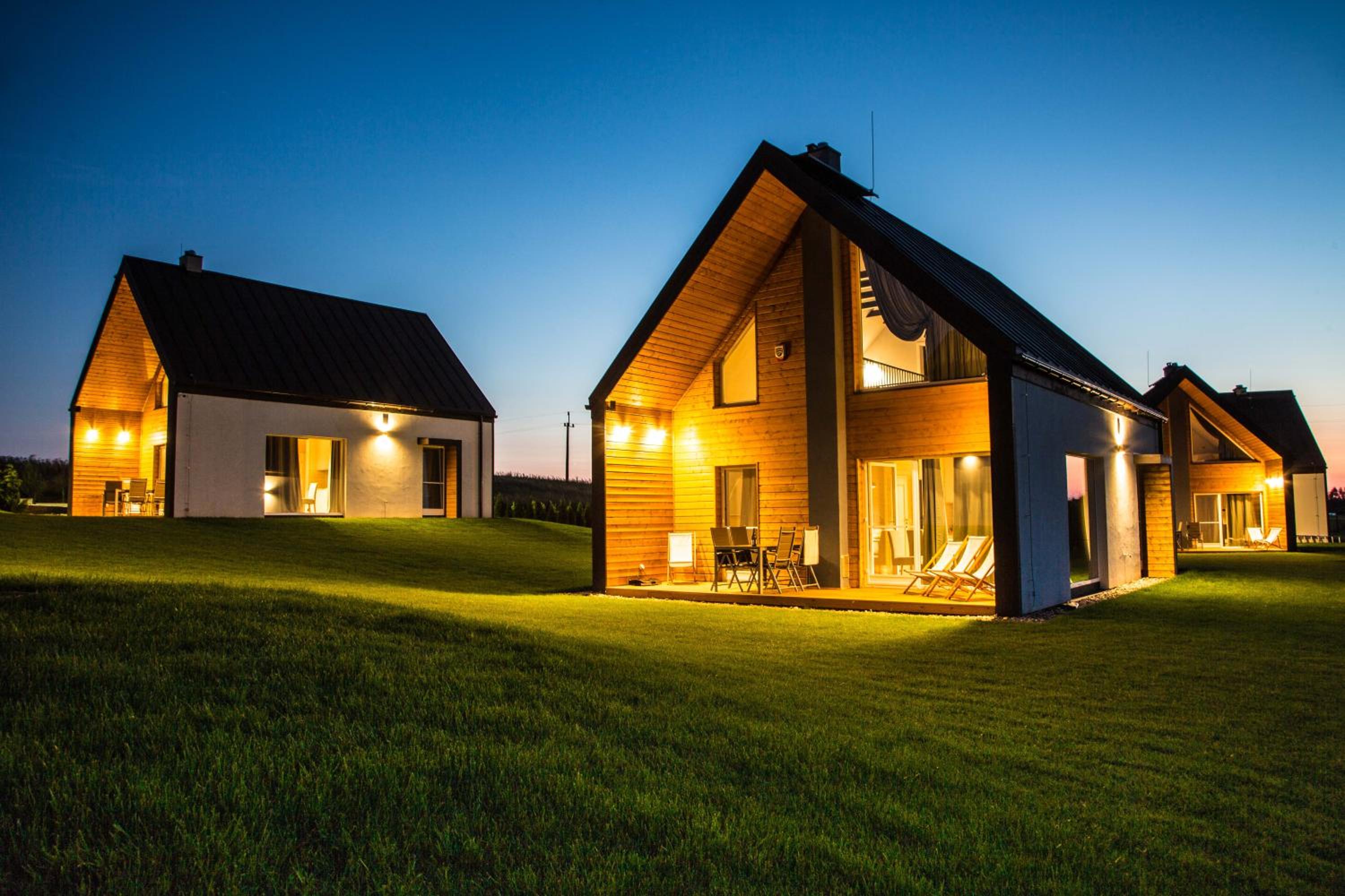 Villa - Photo 1