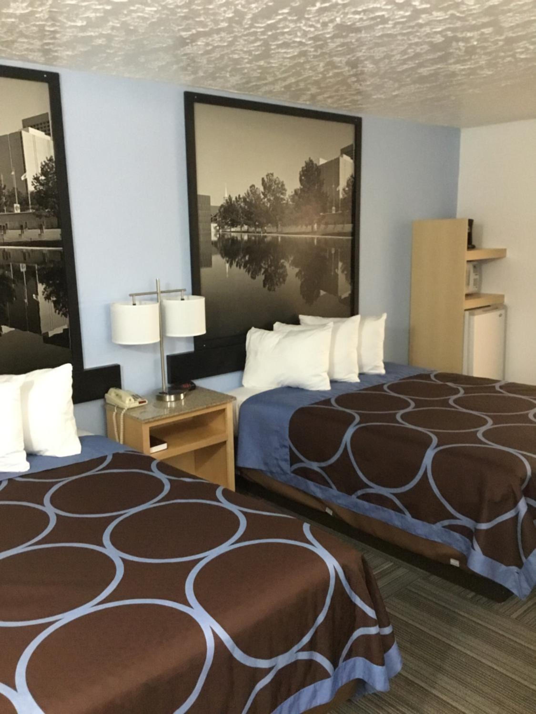 Queen Room - Mobility Access/Non-Smoking - Photo 1