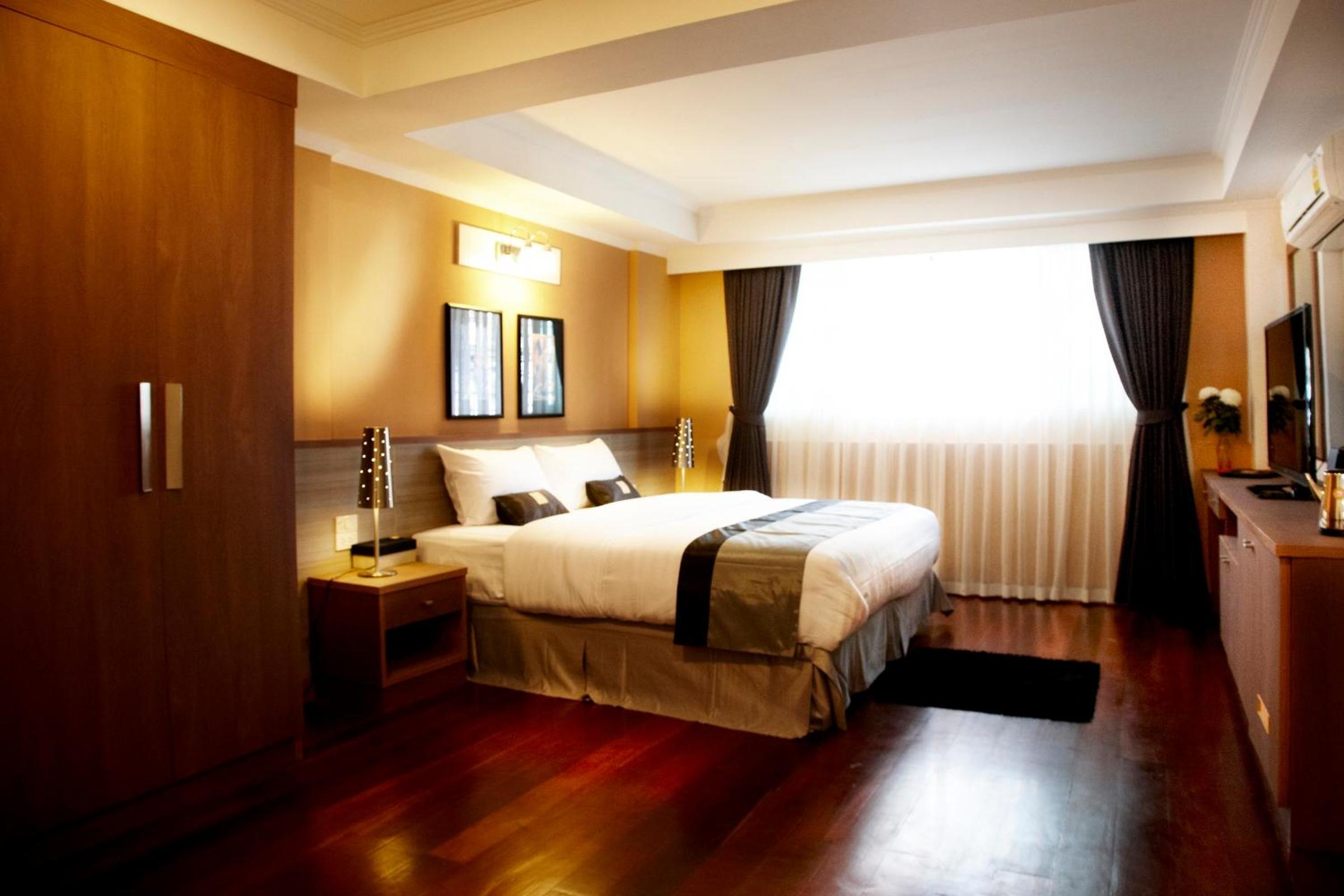 Deluxe Suite photo 3