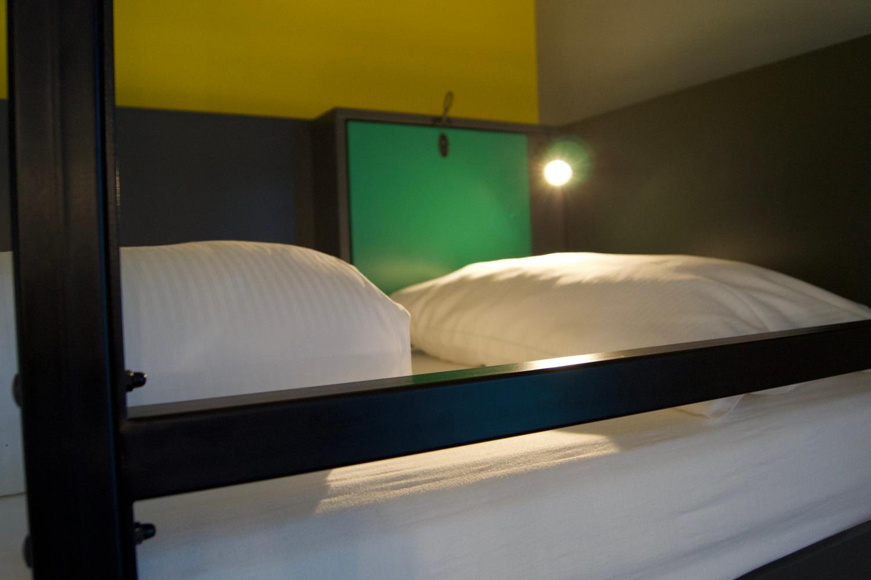 Bed in 8-Bed Mixed Dormitory Room photo 3