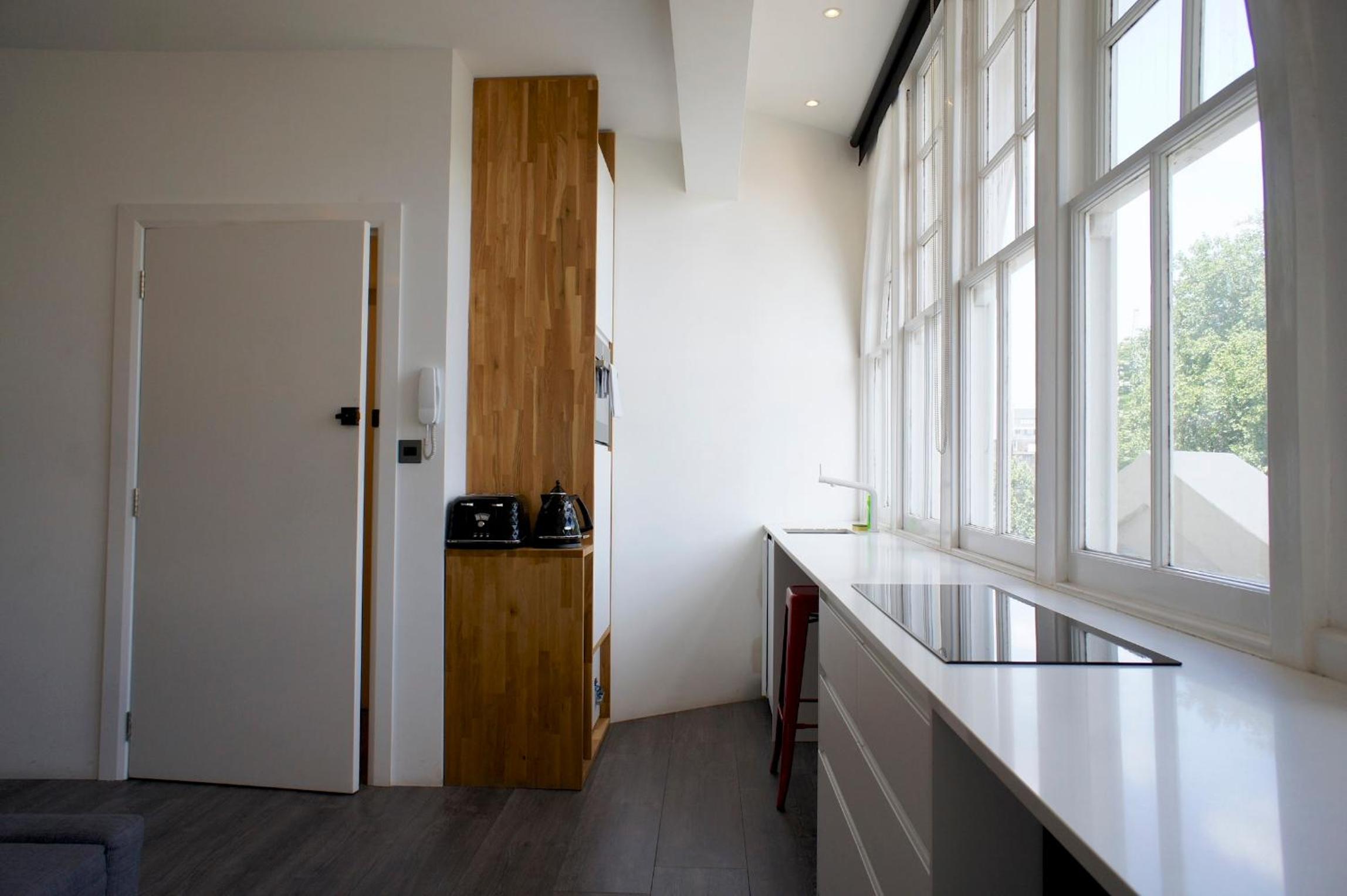 Studio Apartment photo 2