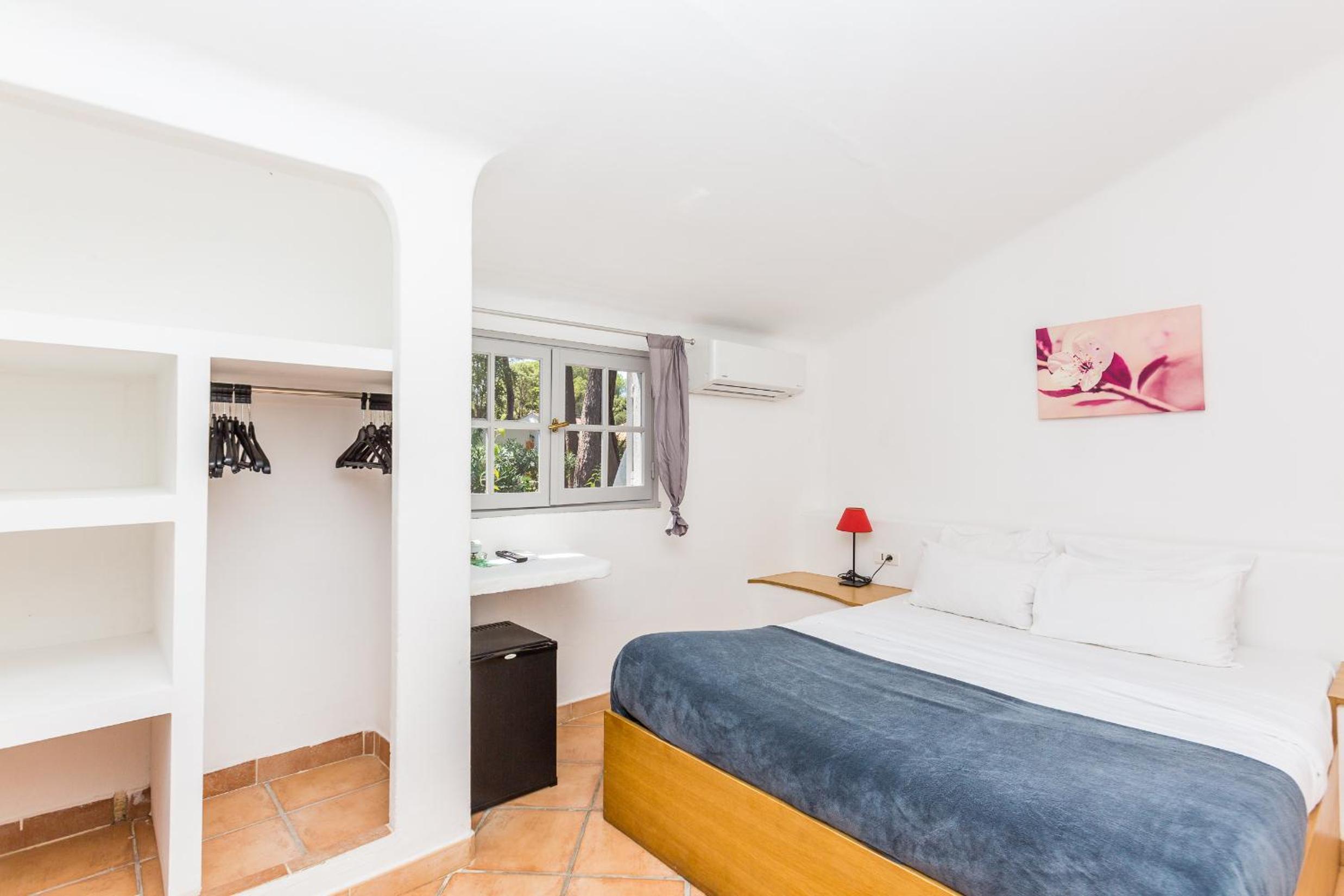 Standard Double Room - Photo 5