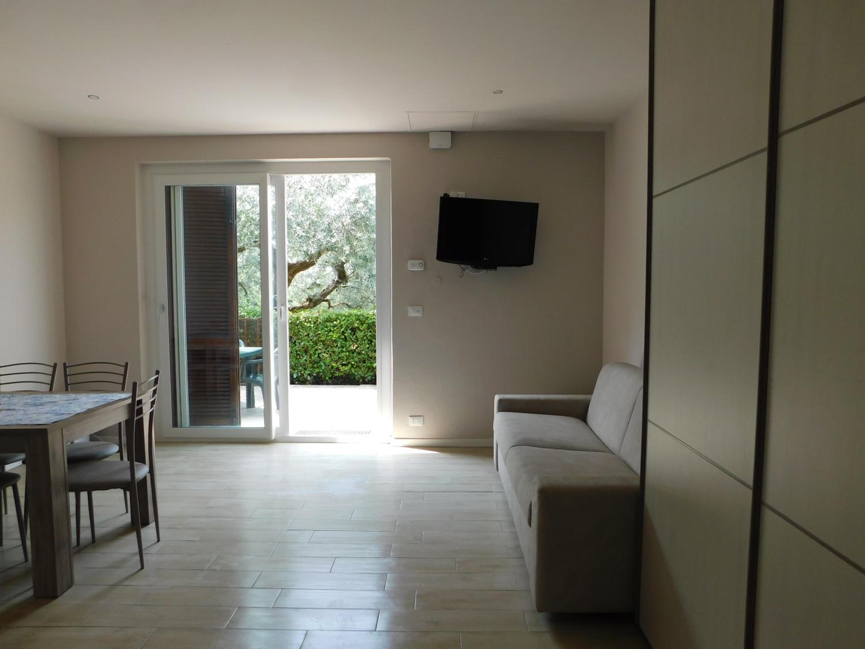 Two-Bedroom Apartment with Private Hot Tub photo 1