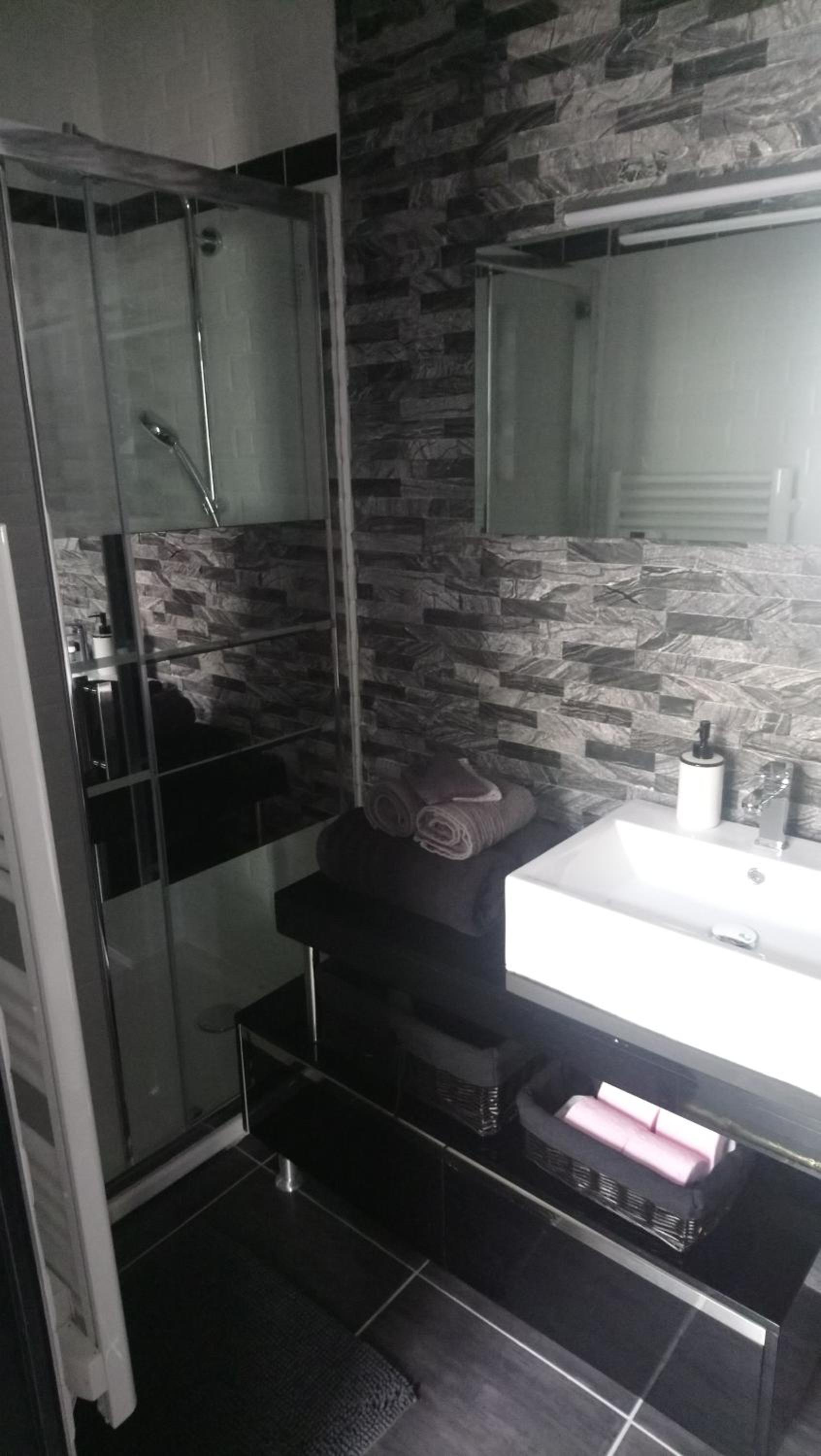 Double Room - Photo 12