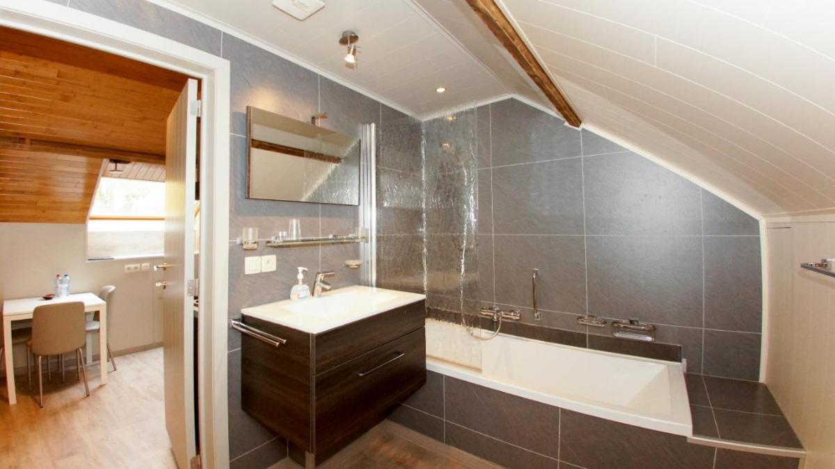 Comfort Triple Room photo 2