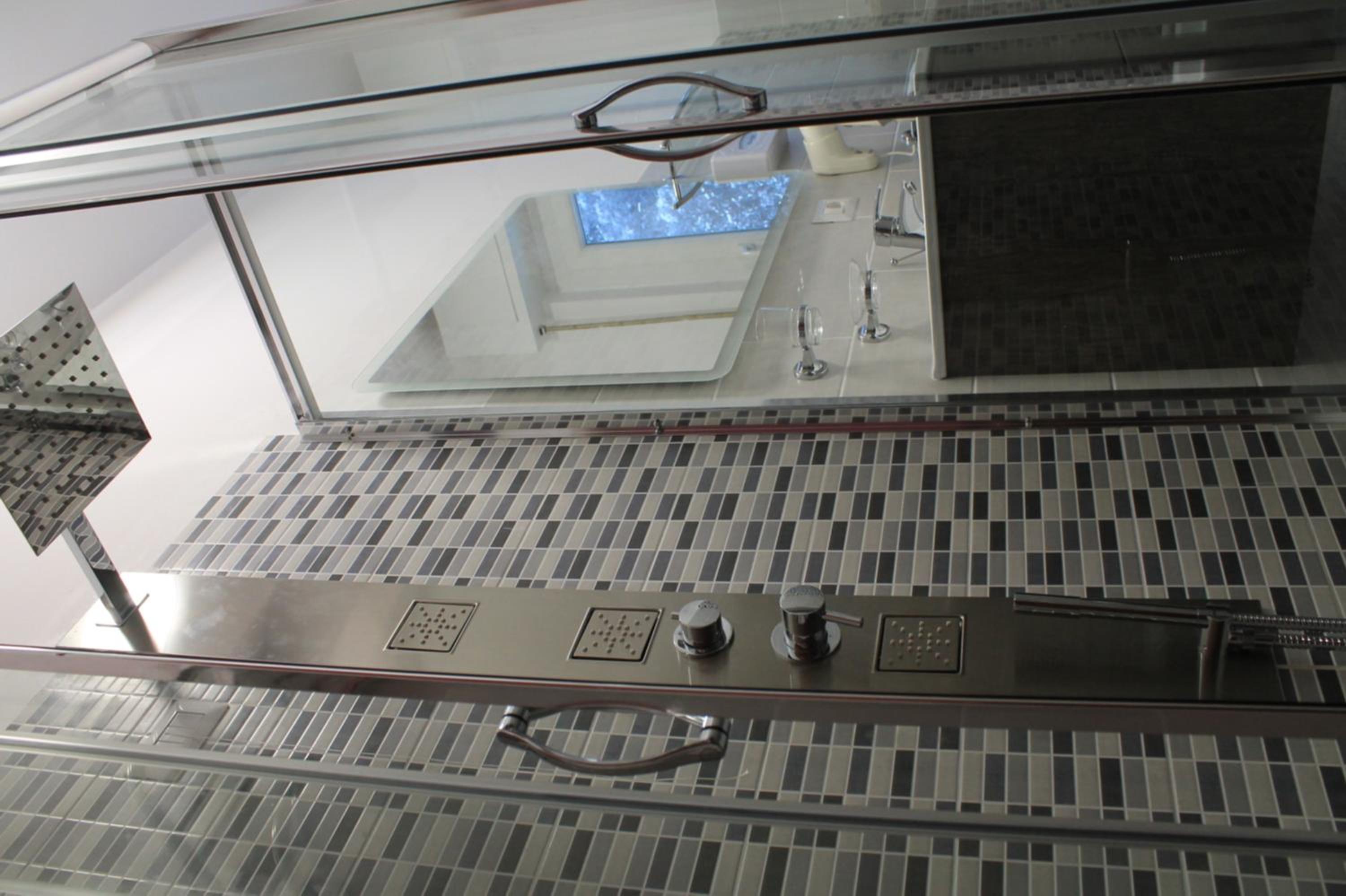 Quadruple Room - Photo 3