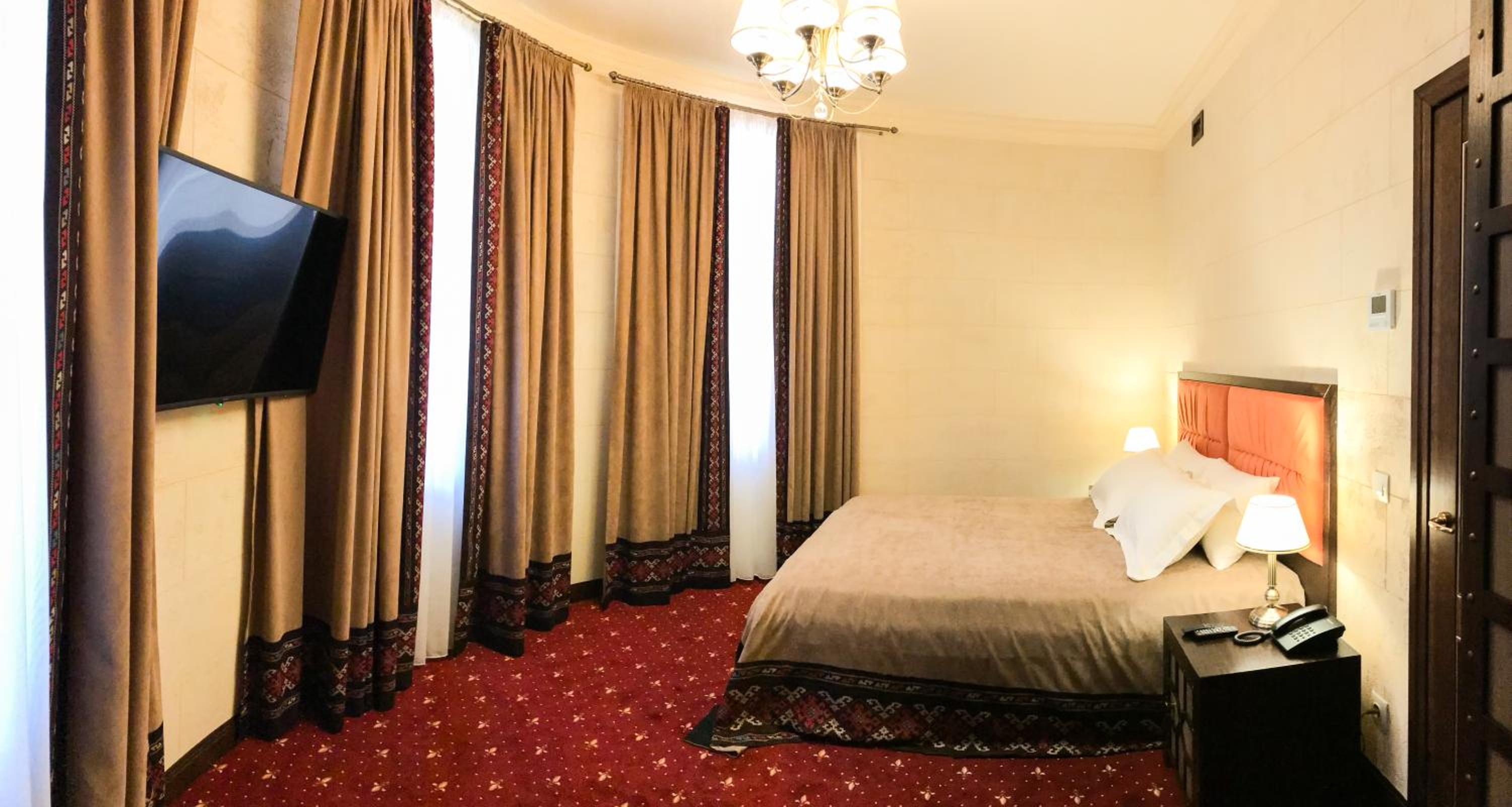 Deluxe Double or Twin Room with Balcony photo 1
