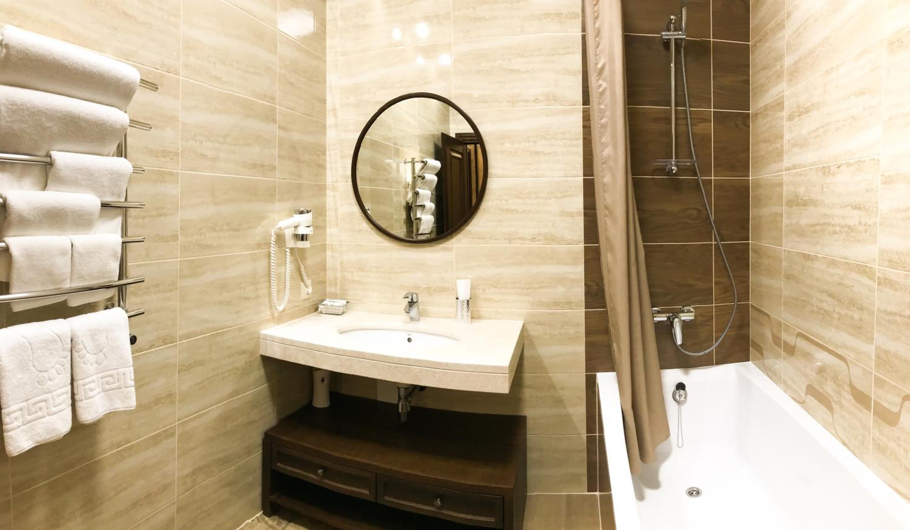 Deluxe Double or Twin Room with Balcony photo 2