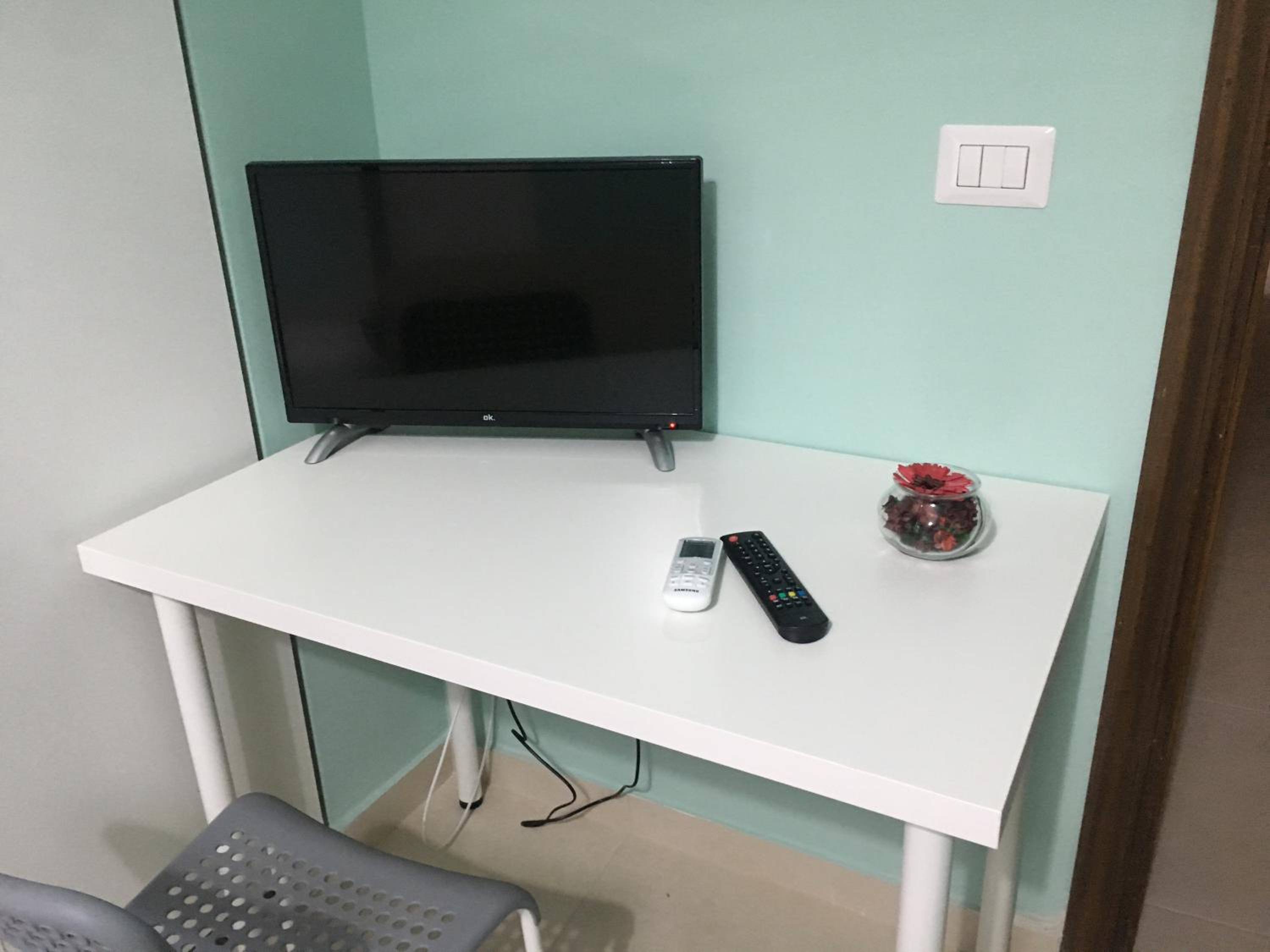 Deluxe Room (2 Adults + 1 Child) - Photo 12