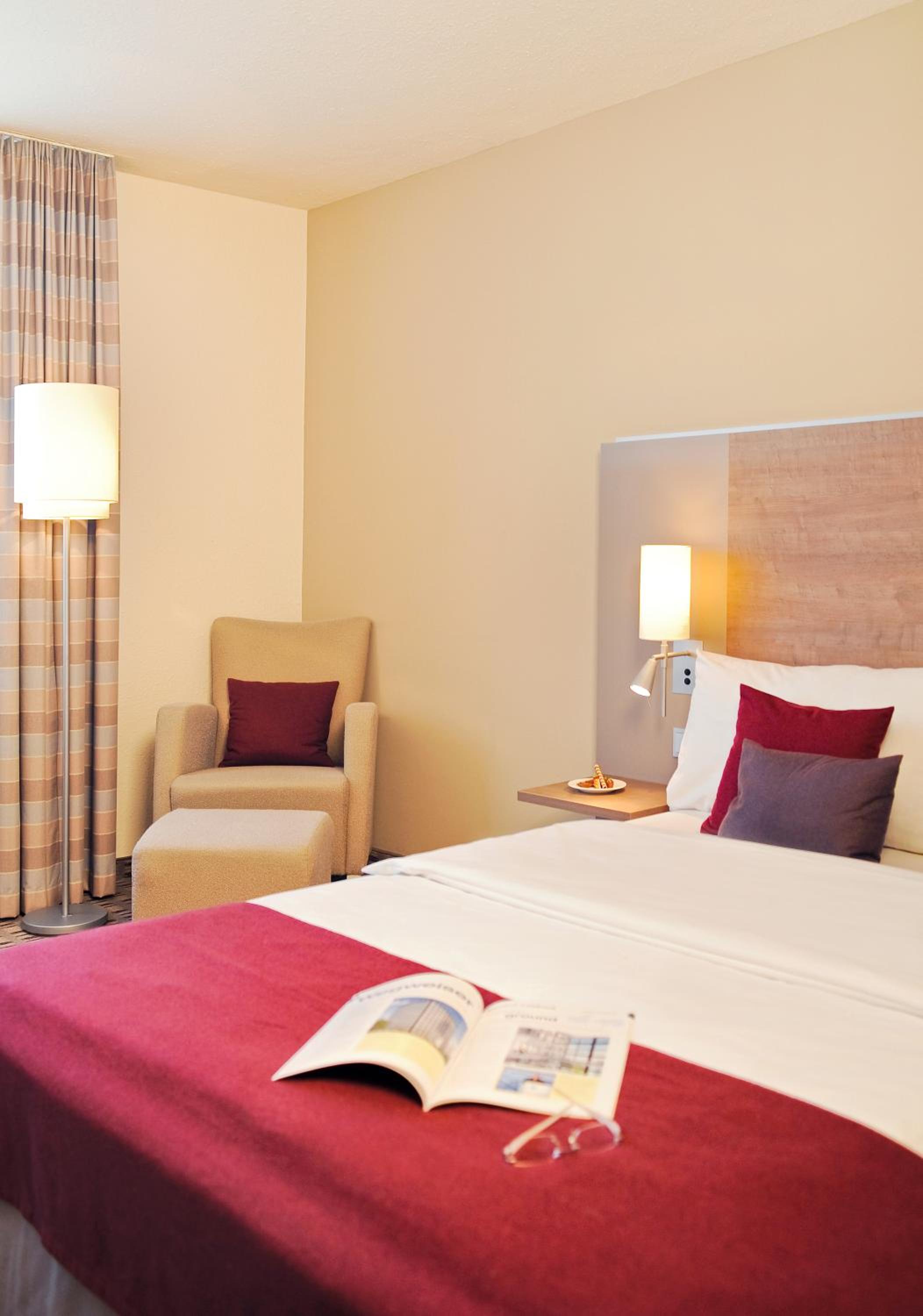 Standard Twin Room - Photo 1