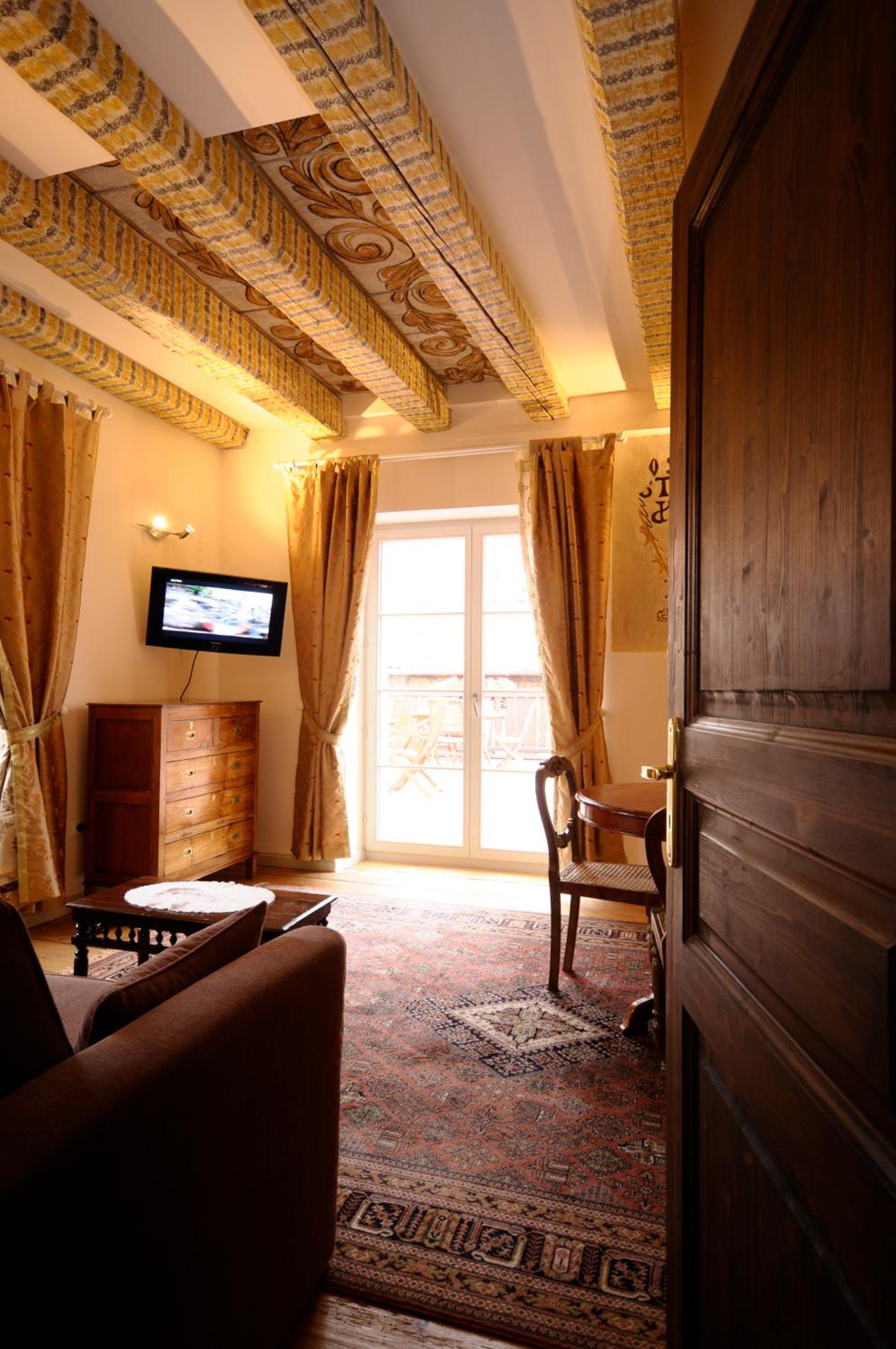 Deluxe Suite - Photo 4