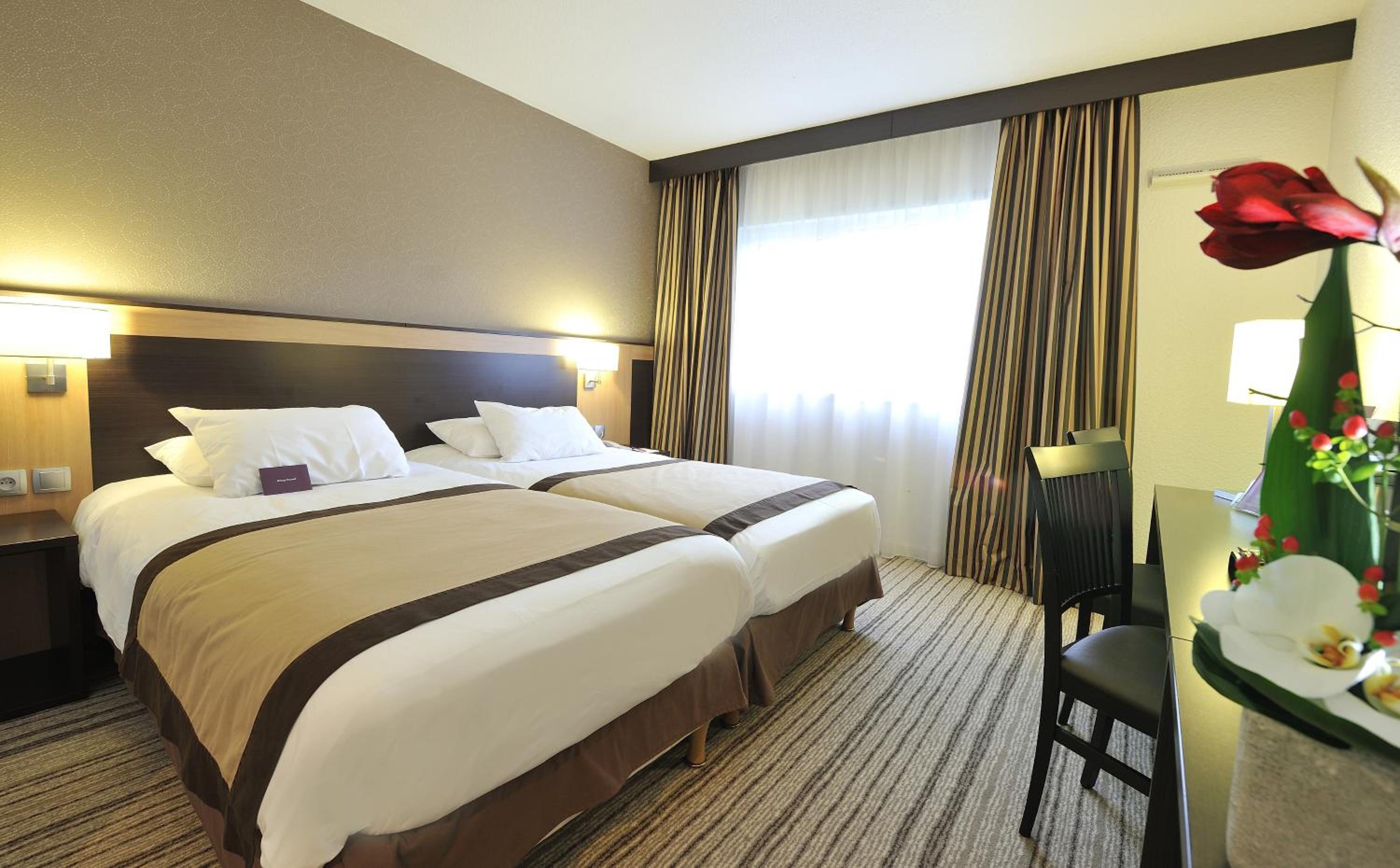 Standard Twin Room - Photo 1
